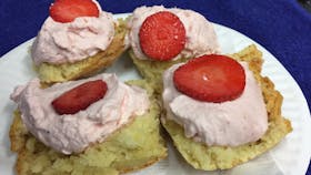 Yummy Scones for all - Gluten Free available if you let us know before we go!