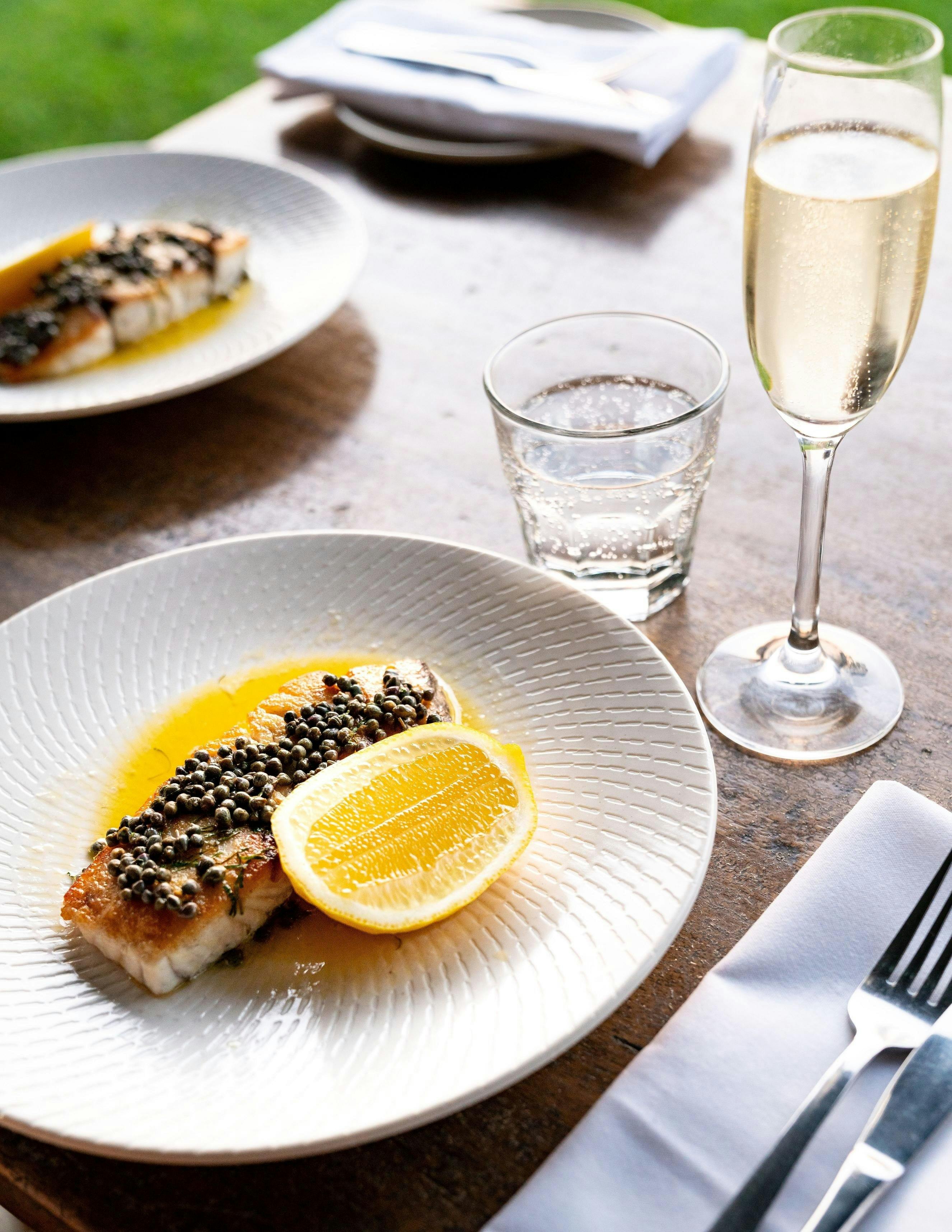 Dinner, silos estate, prosecco