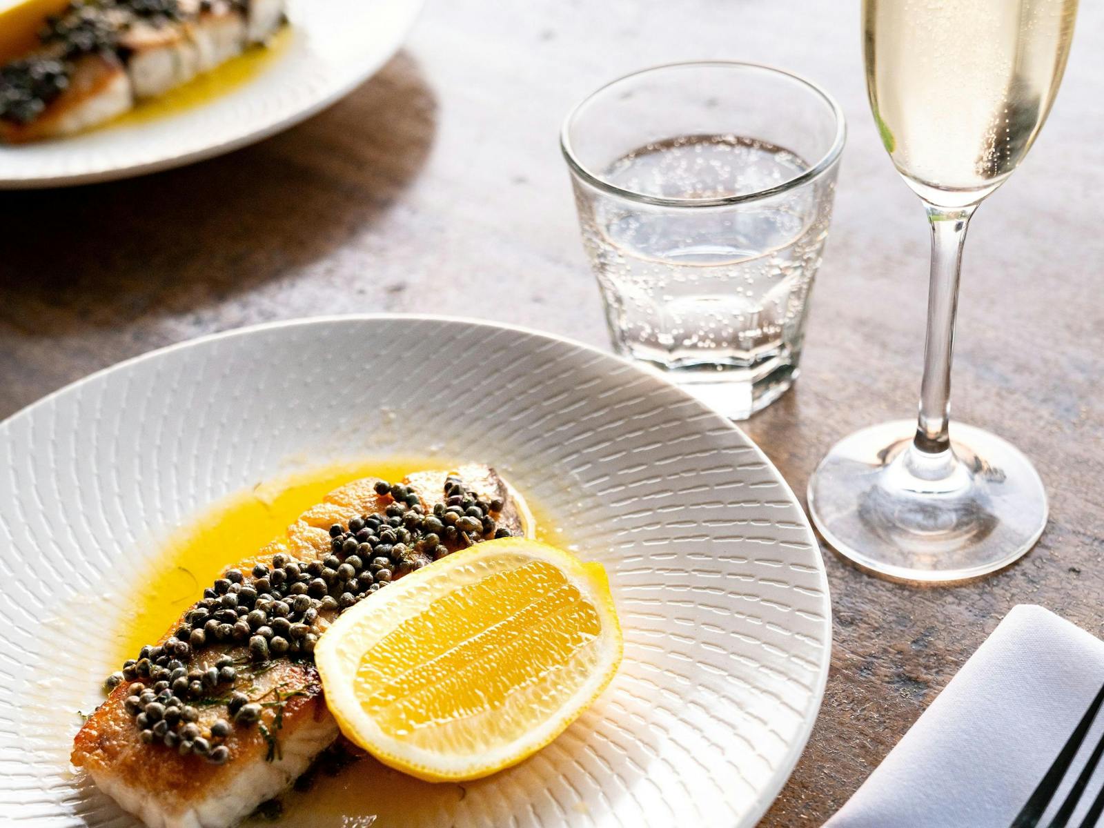 Dinner at Silos Estate with Prosecco
