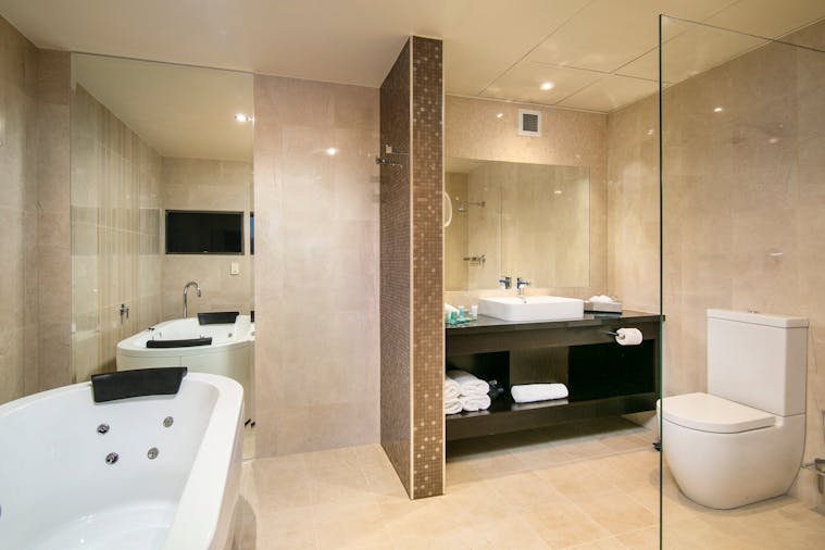 One Bedroom Loft Spa Suite