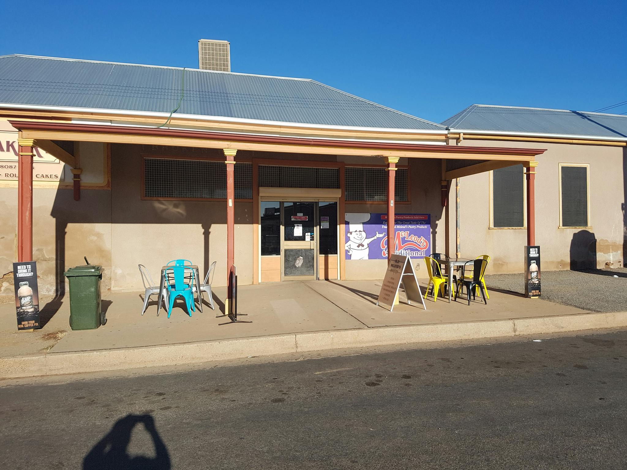 FRONT VIEW OF SHOP