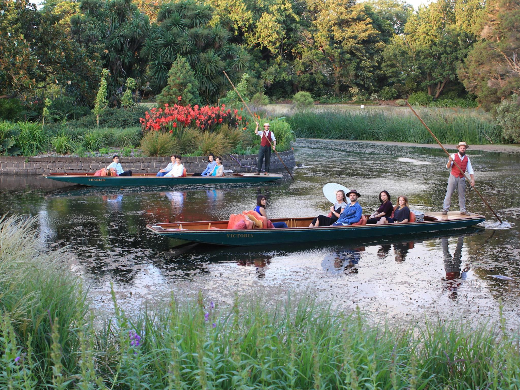 Evening Tour - Punting on the Lake