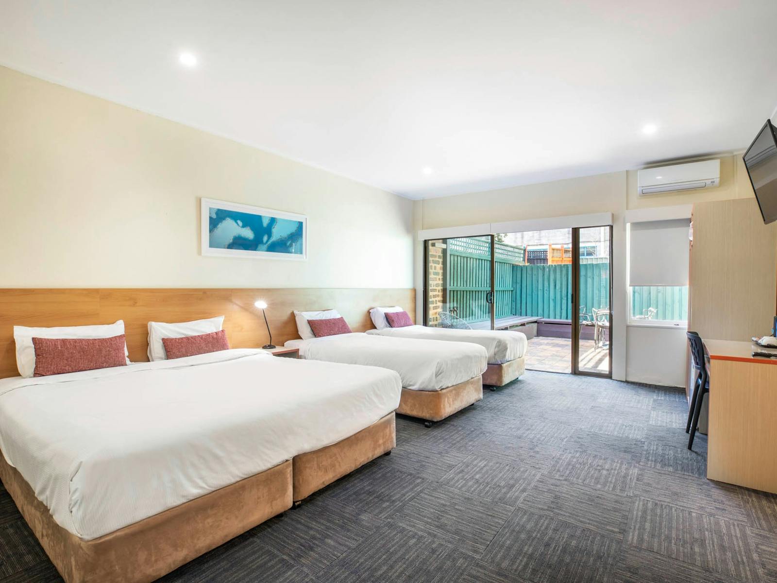 Nightcap at High Flyer Hotel