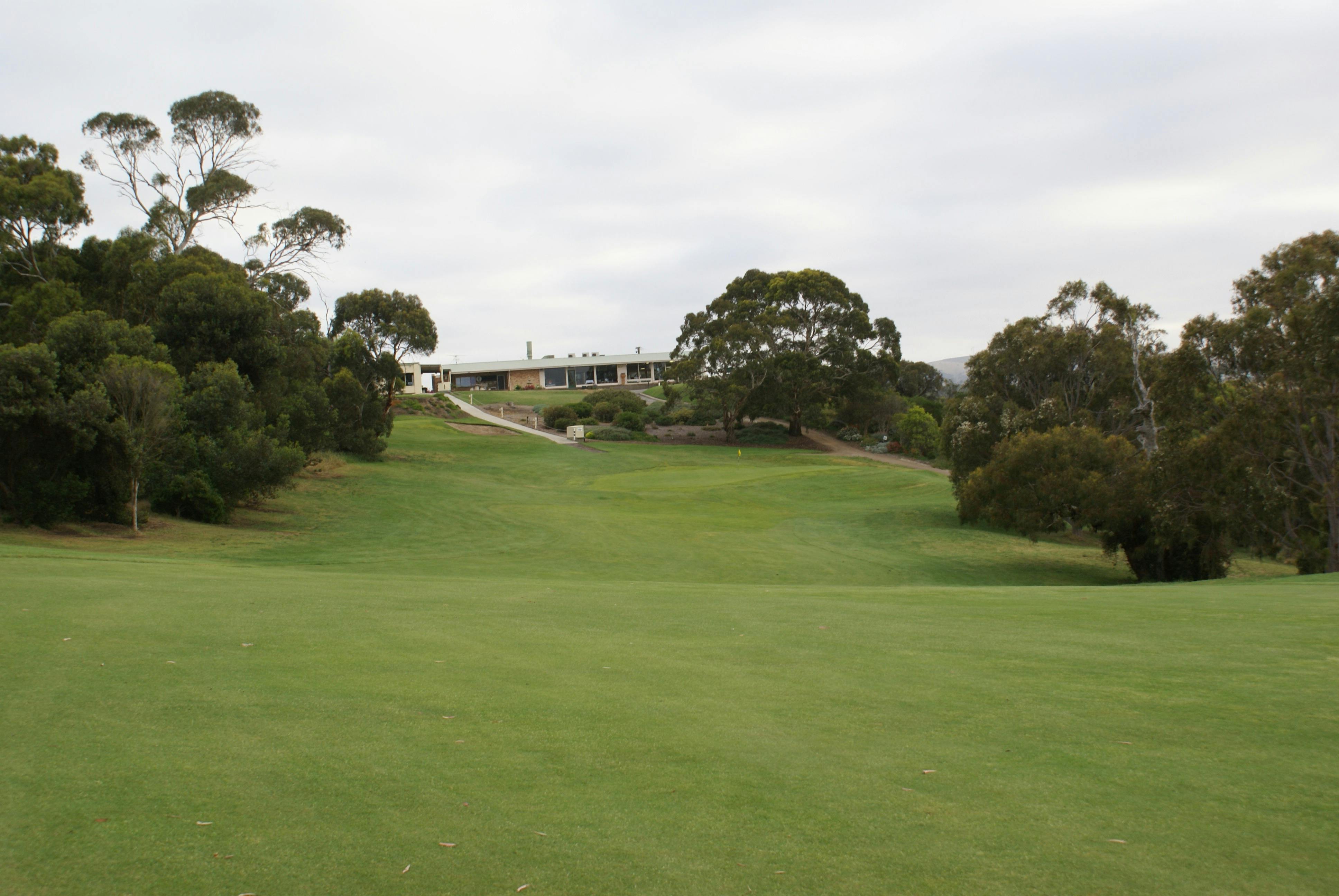 The 18th and the approach to the Clubhouse