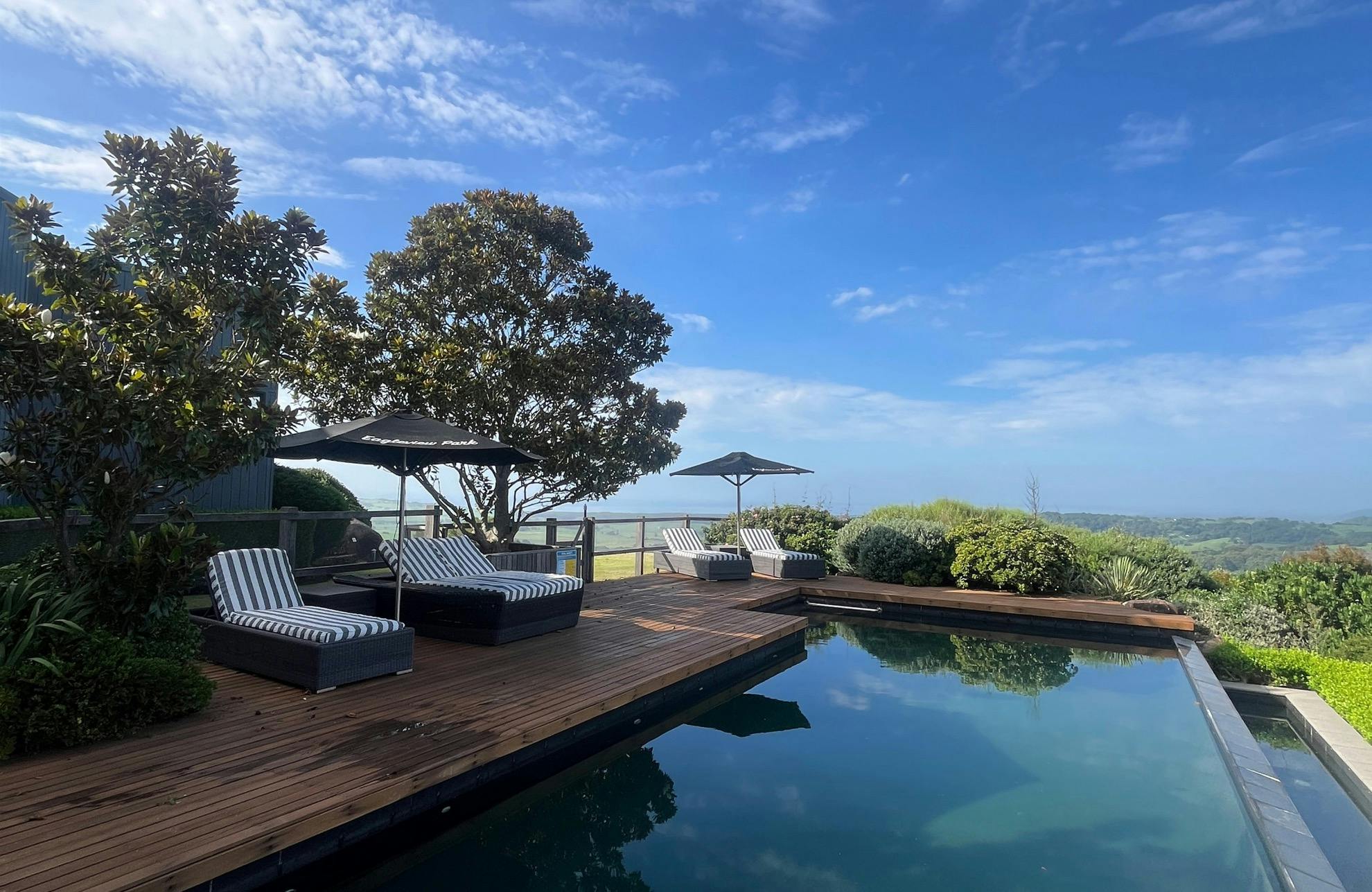 Infinity edge pool at EagleView Park