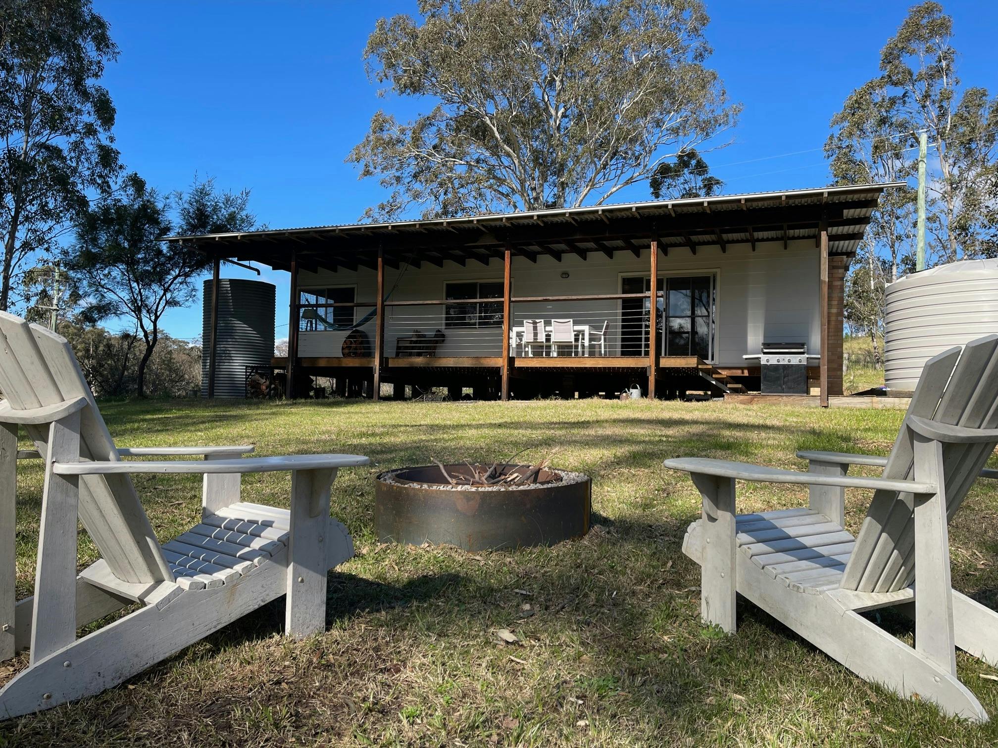 Outdoor seasonal fire pit