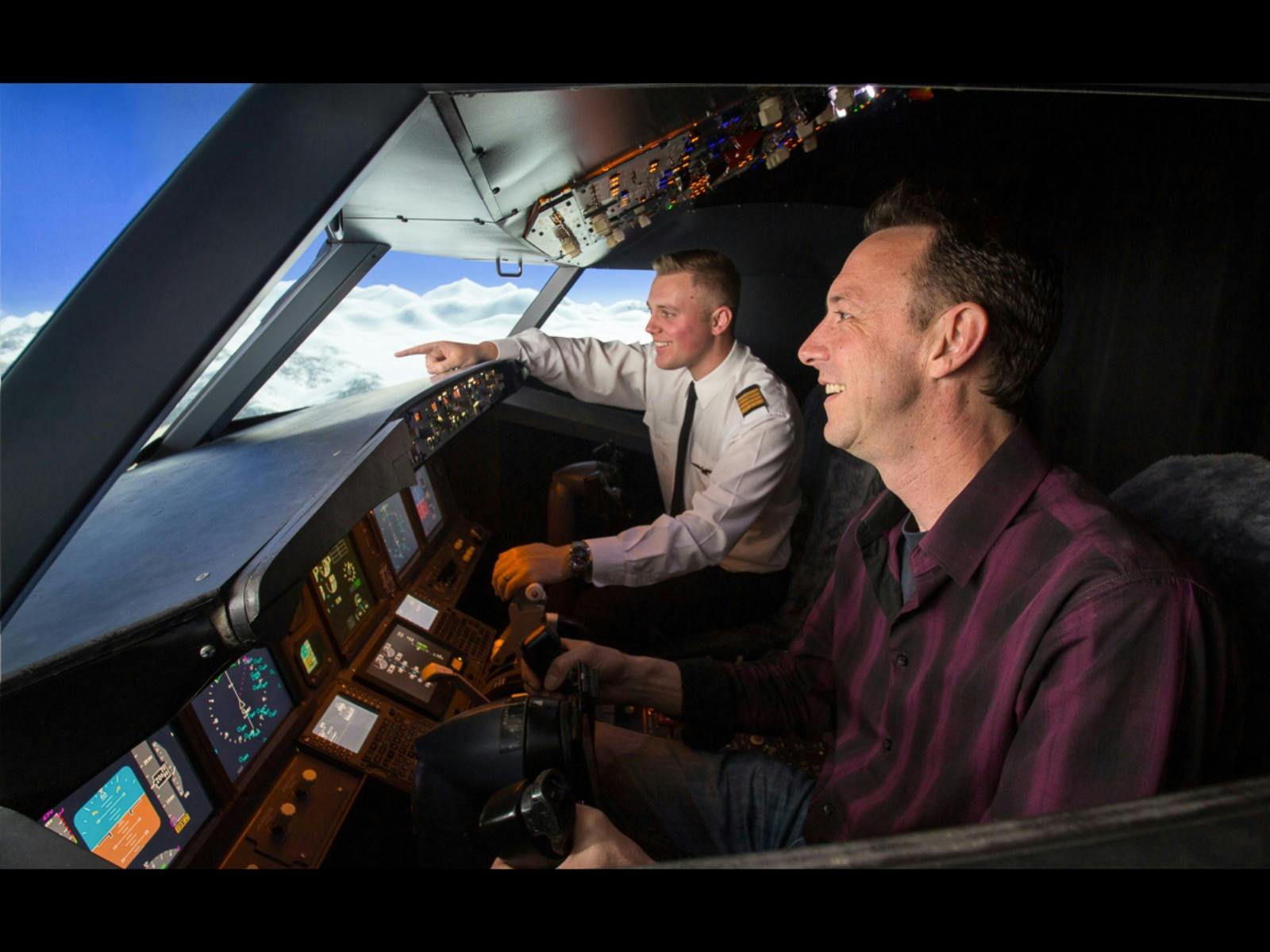 Experience flying without leaving the ground with our exciting Flight Simulation of a boeing 800 Experience flying without leaving the ground with our exciting Flight Simulation of a boeing 800