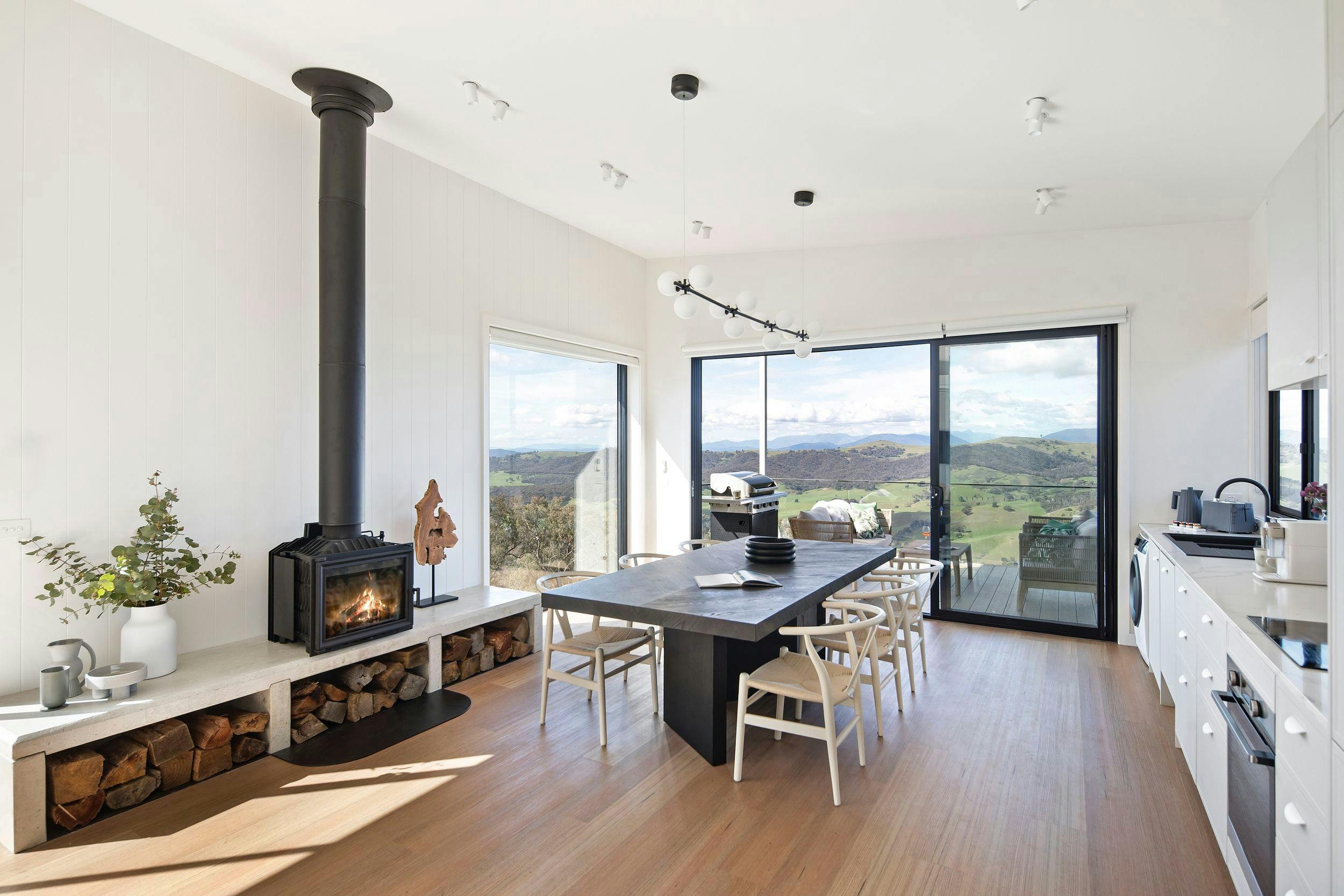 Mt Bellevue, located in the King Valley is one of the most picturesque farms & vineyards in Victoria