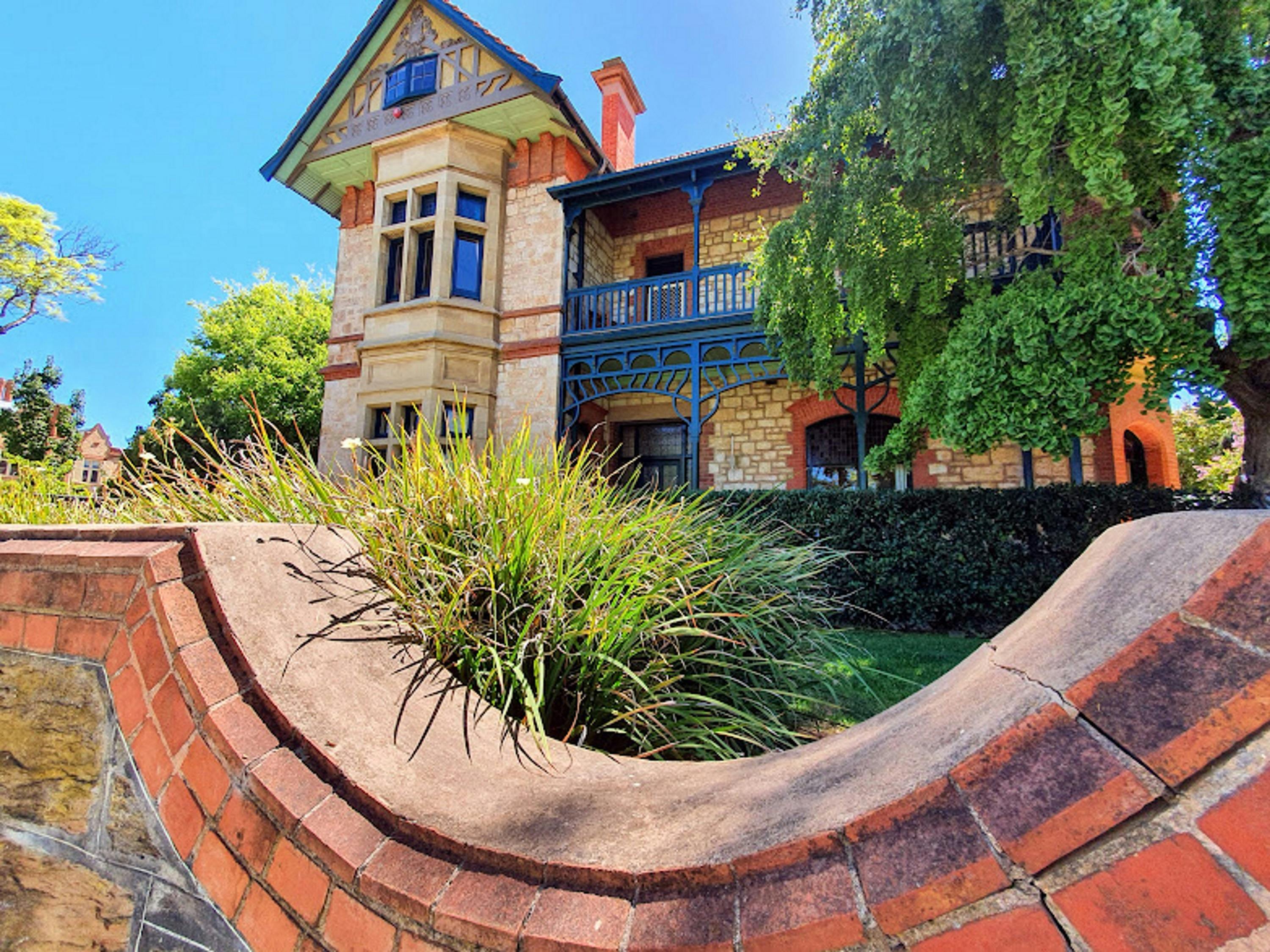 Mansion on Palmer Place North Adelaide