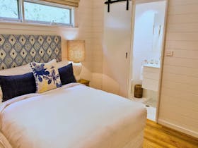Image of our Gardner's Cottage Bedroom with Ensuite