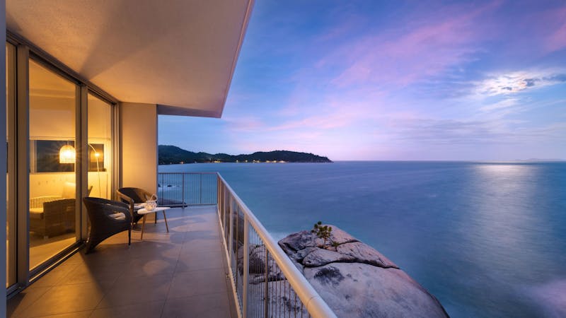 2 Bedroom 2 Bathroom Apartment Ocean Front