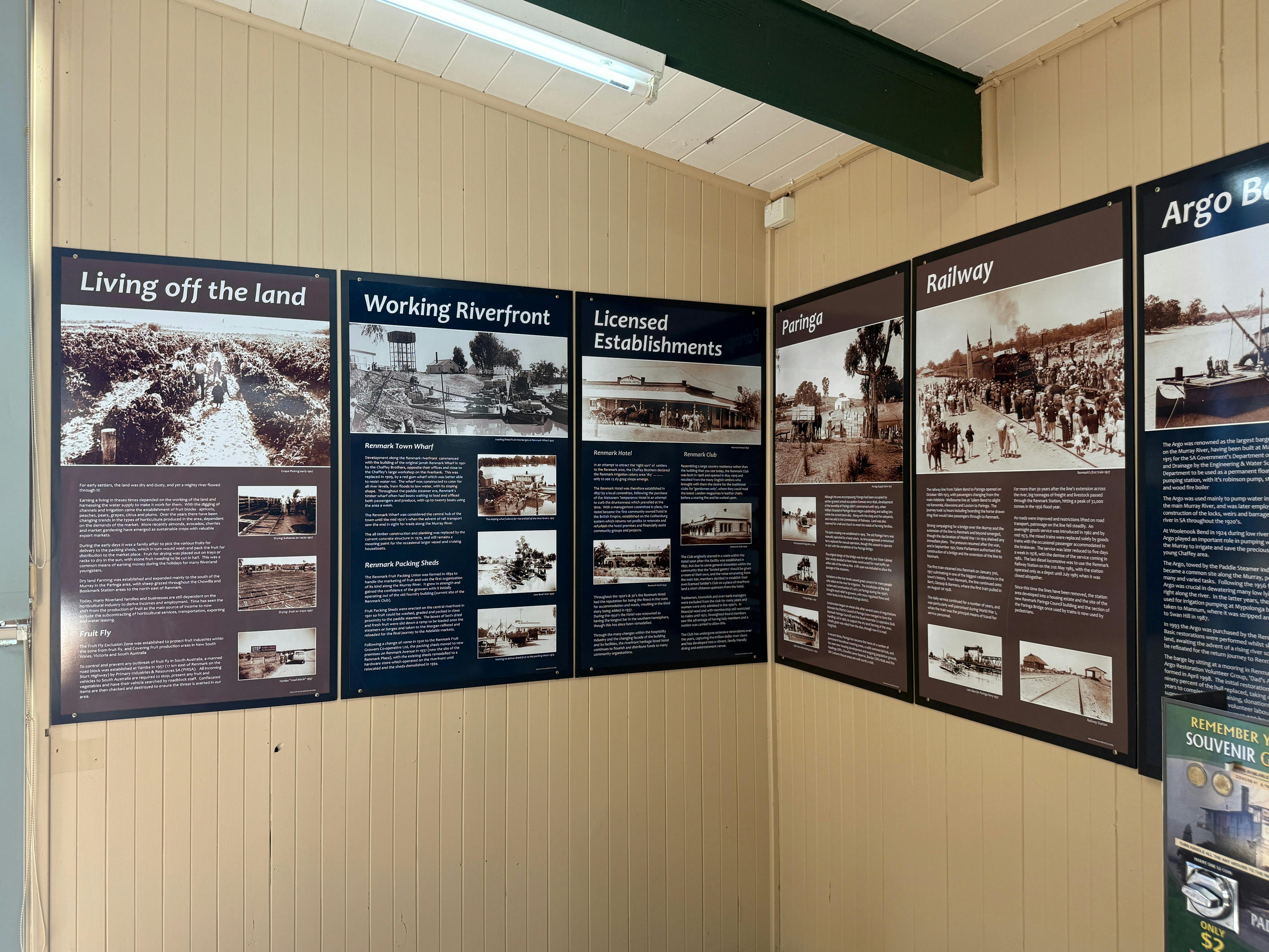 Renmark Visitor Centre History Display