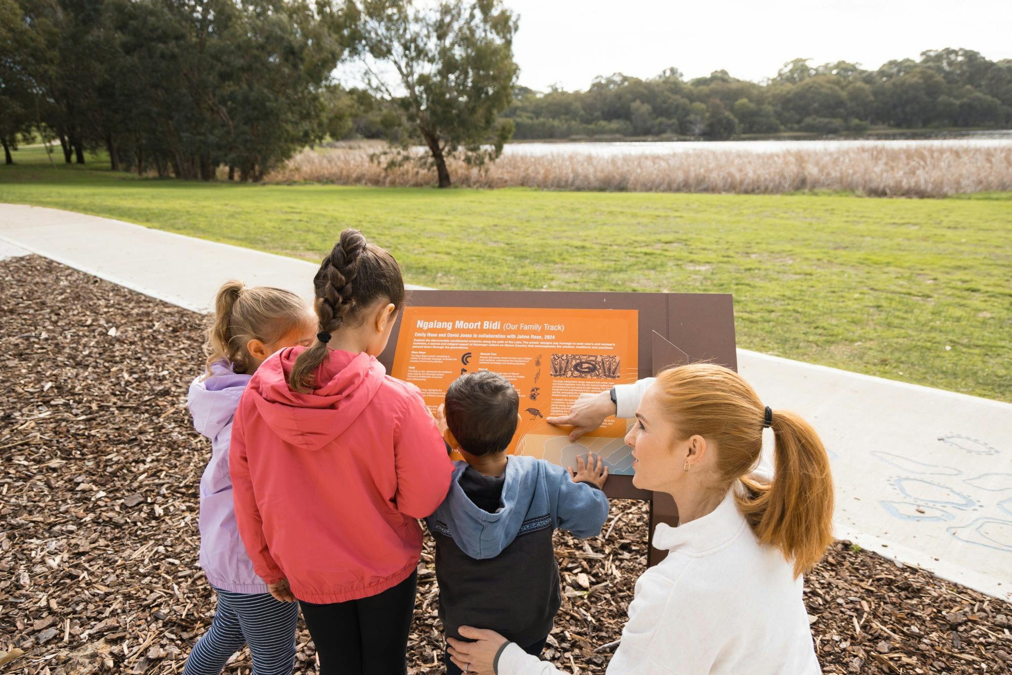 Lake Gwelup Story Trail - a 2.4km family friendly loop sharing stories of people, land and nature