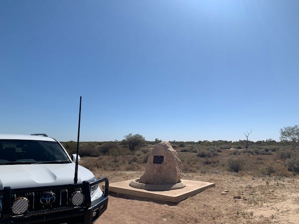 4WD Hutchison Monument