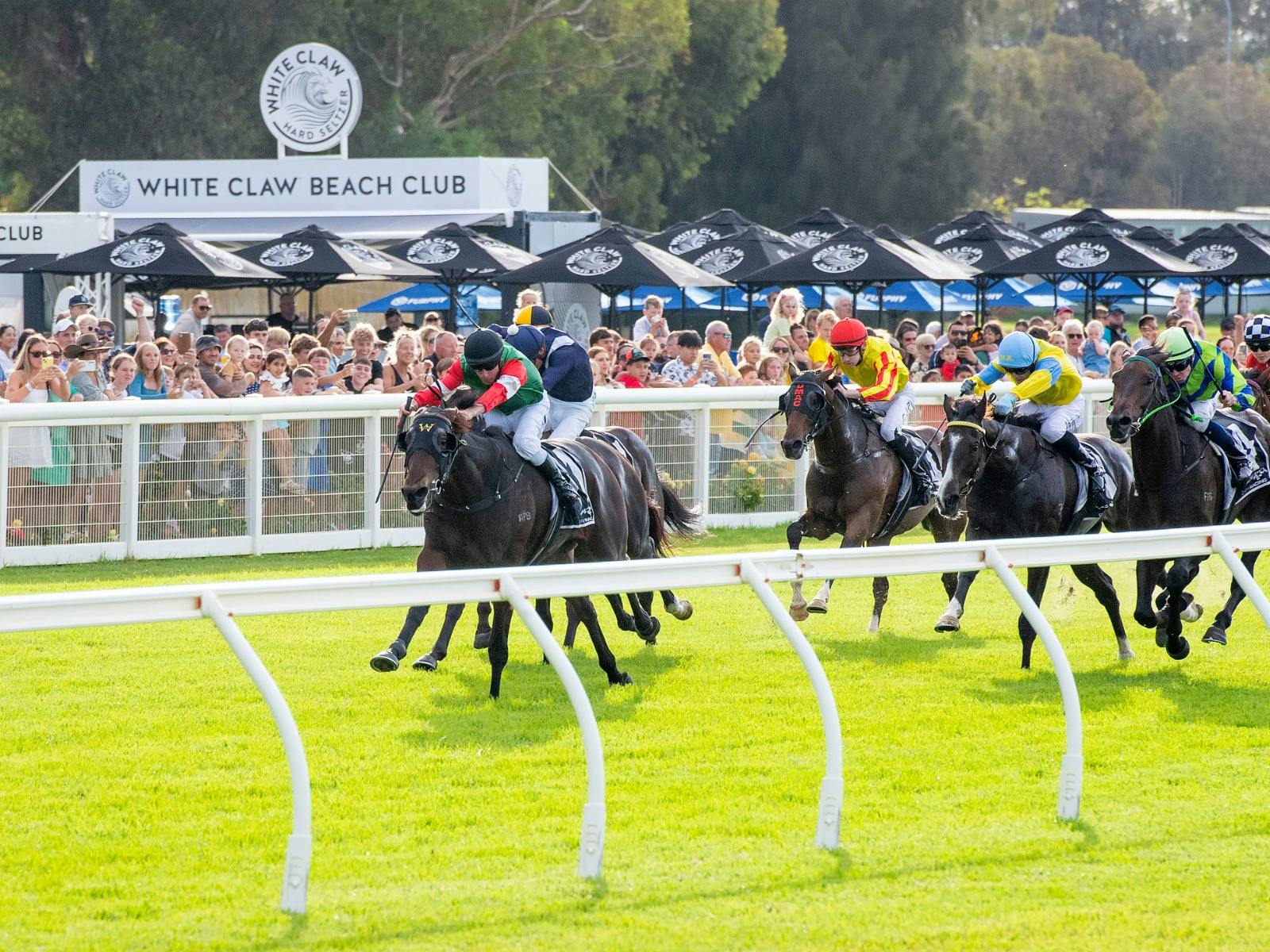 Belhus Racing Stables Good Friday Family Raceday