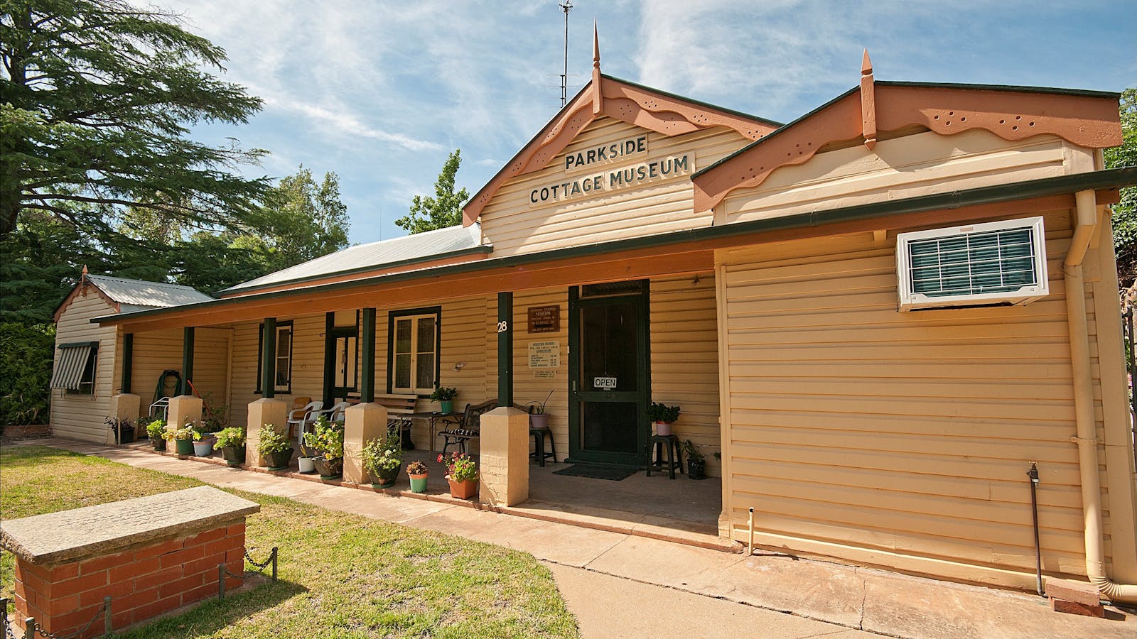 Parkside Cottage Museum