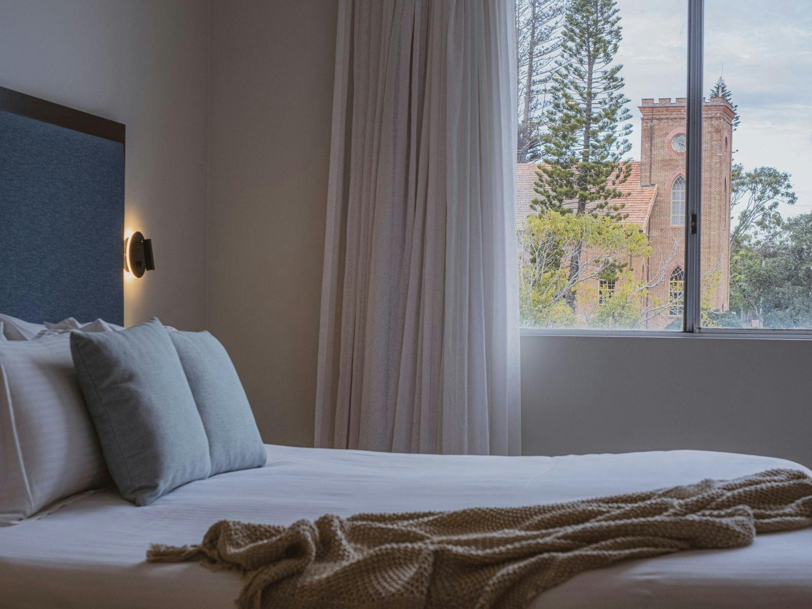 ポートマッコーリーを望む客室