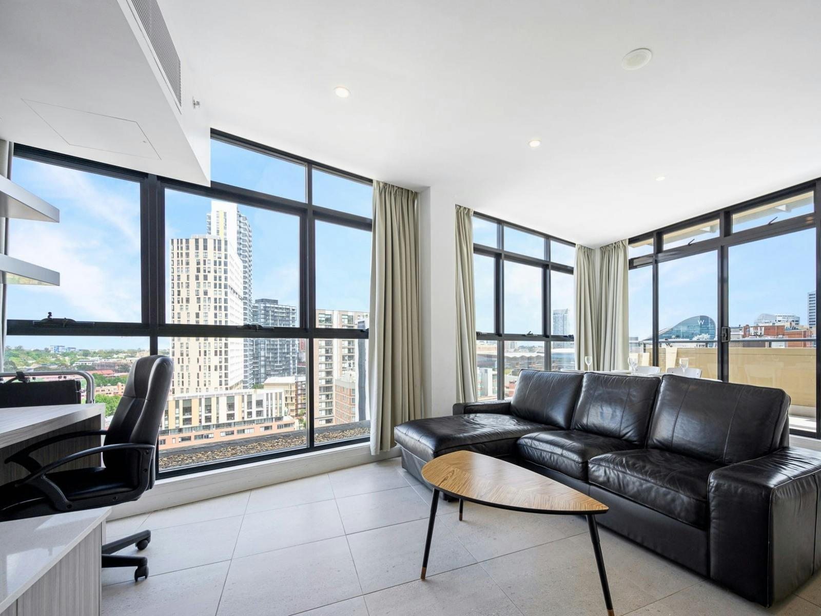 MetaWiseBnB Luxe Two Bedroom Penthouse Aqua