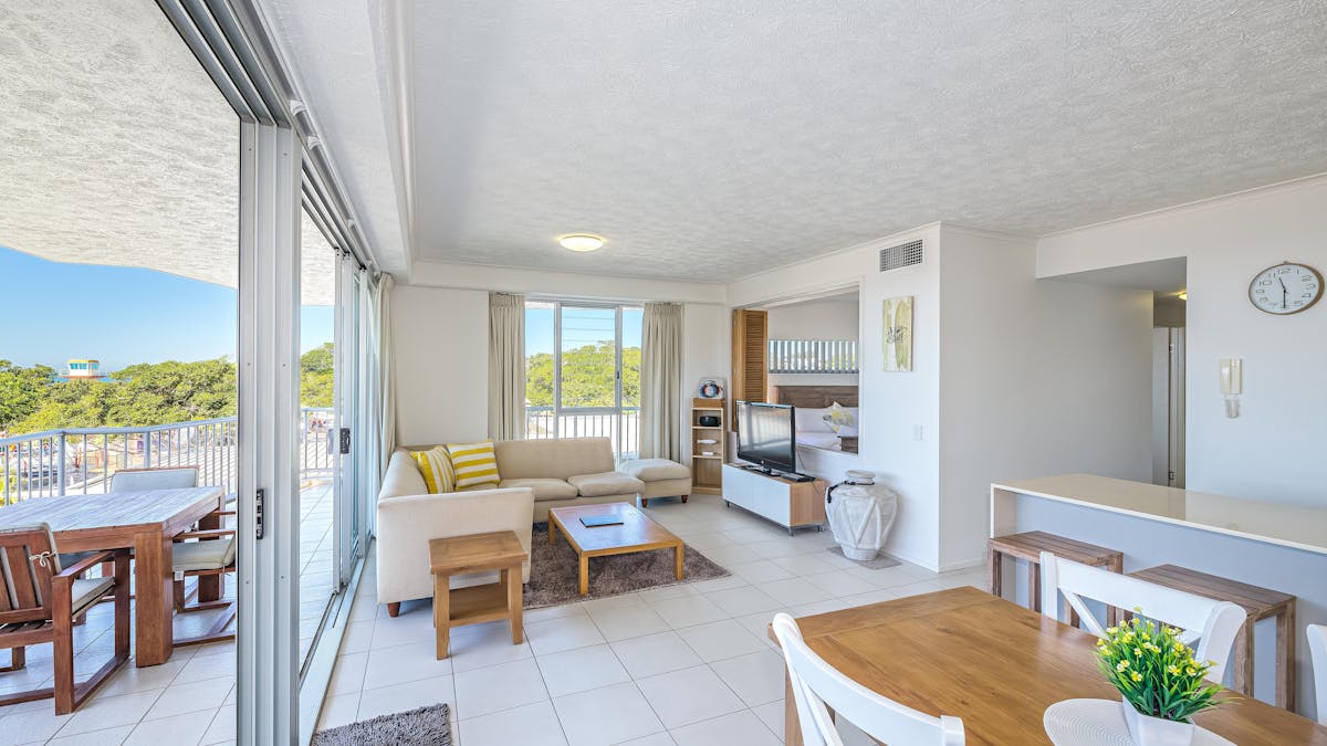 Level 2 - 2 Bedroom Ocean View Apartment