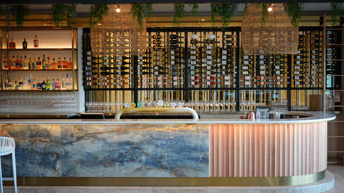 Bar