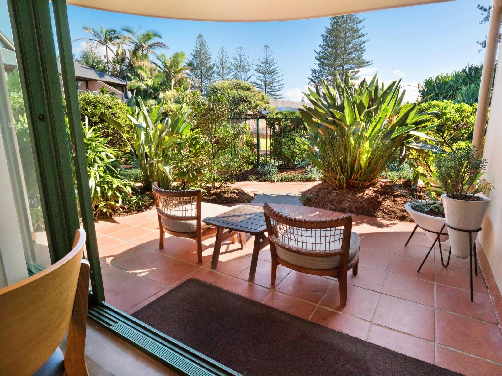 ビーチホテル リゾート スーペリアルーム テラスエリア