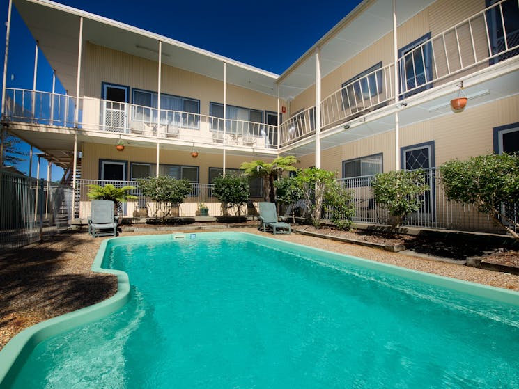 The motel and its pool