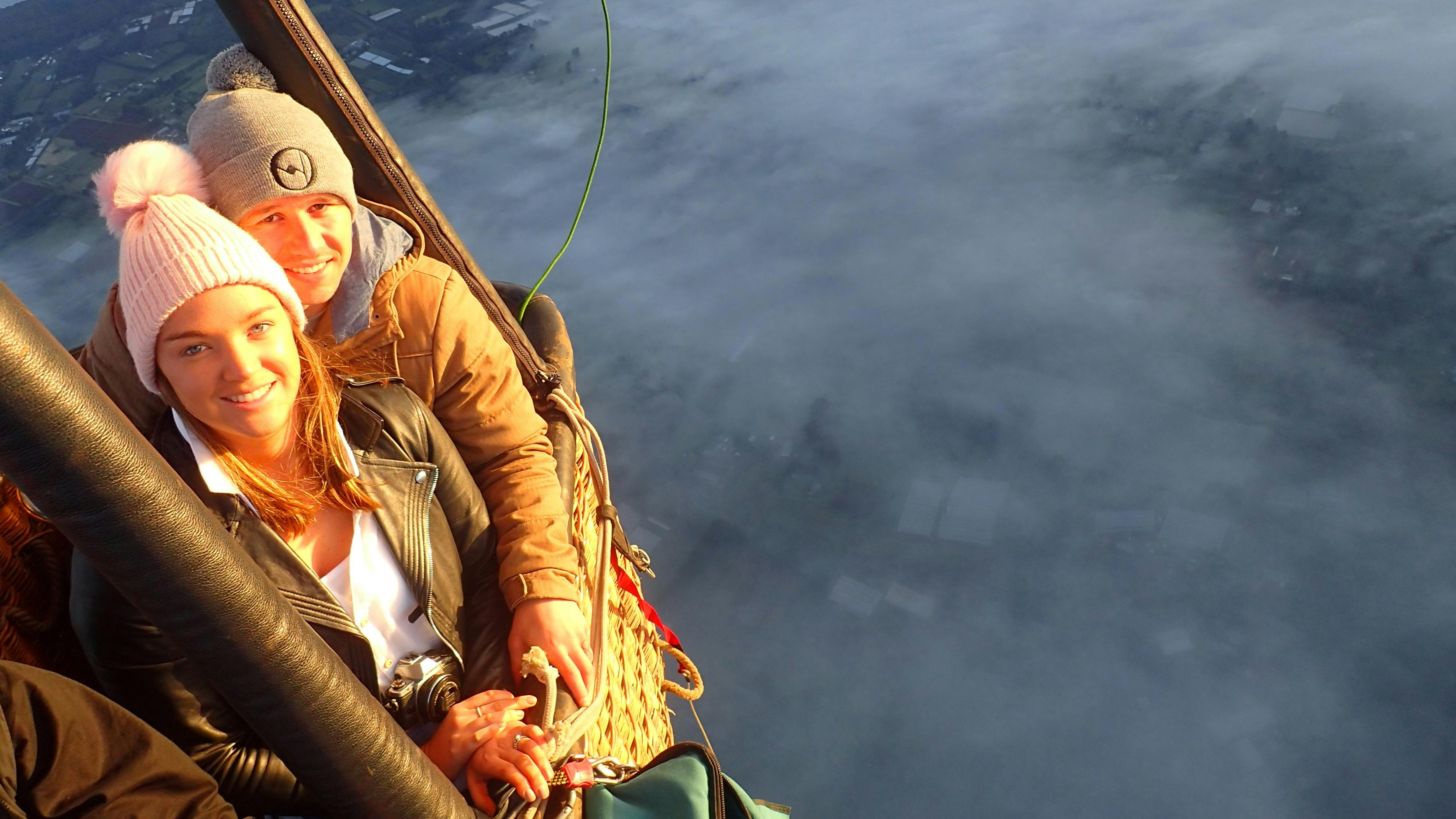 Special to do for couples Geelong, hot air ballooning Geelong, balloon flights Geelong, Geelong week