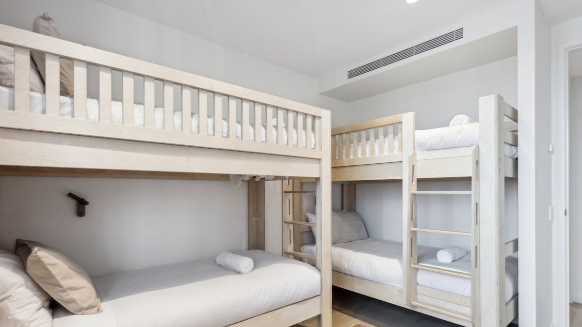 3 Bedroom unit in Burleigh - Bunk Room