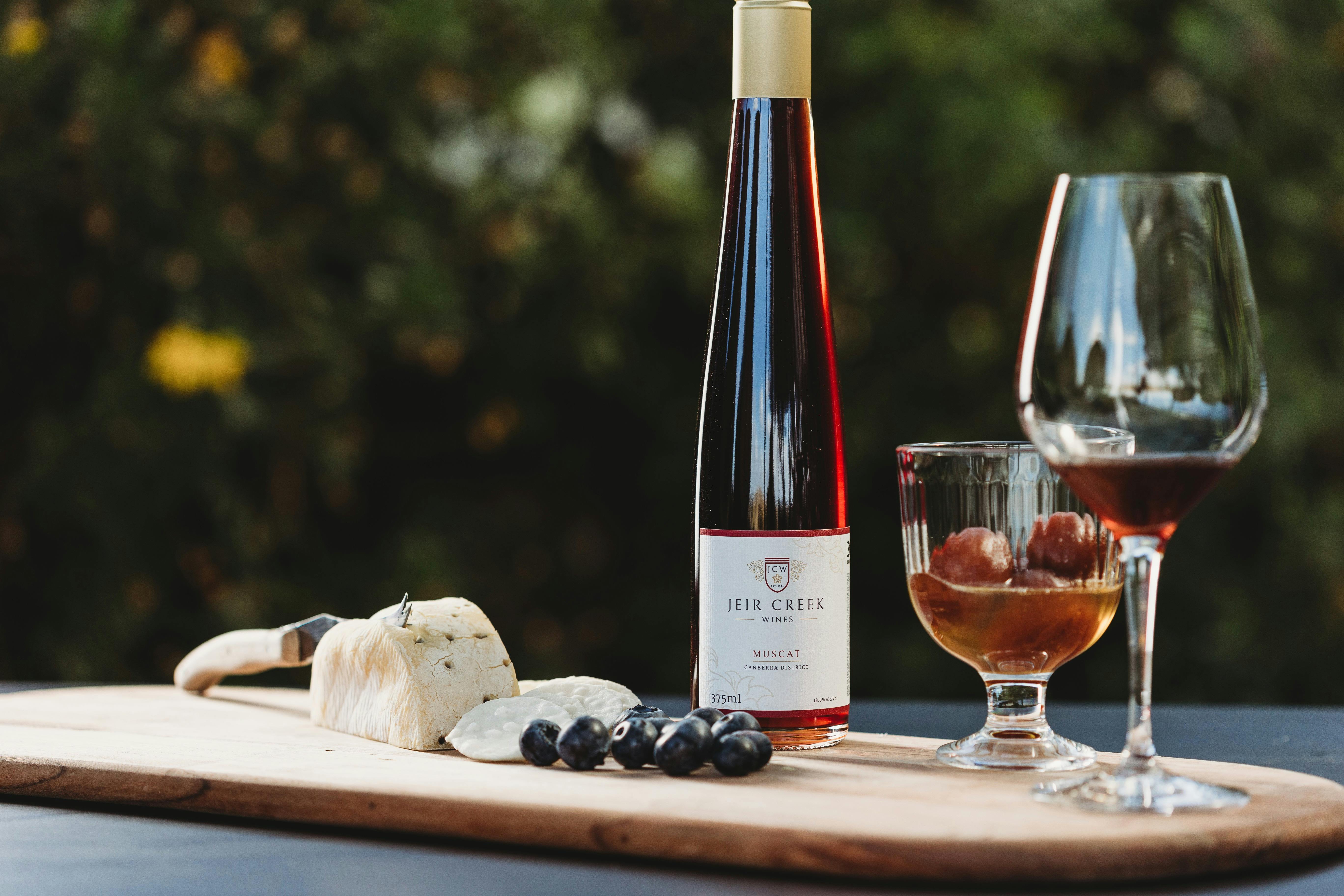 Divine Indulgence: Muscat's Exquisite Sweetness Dancing with Creamy Kulfi Delights at Jeir Creek Win