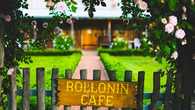 Rollonin Cafe