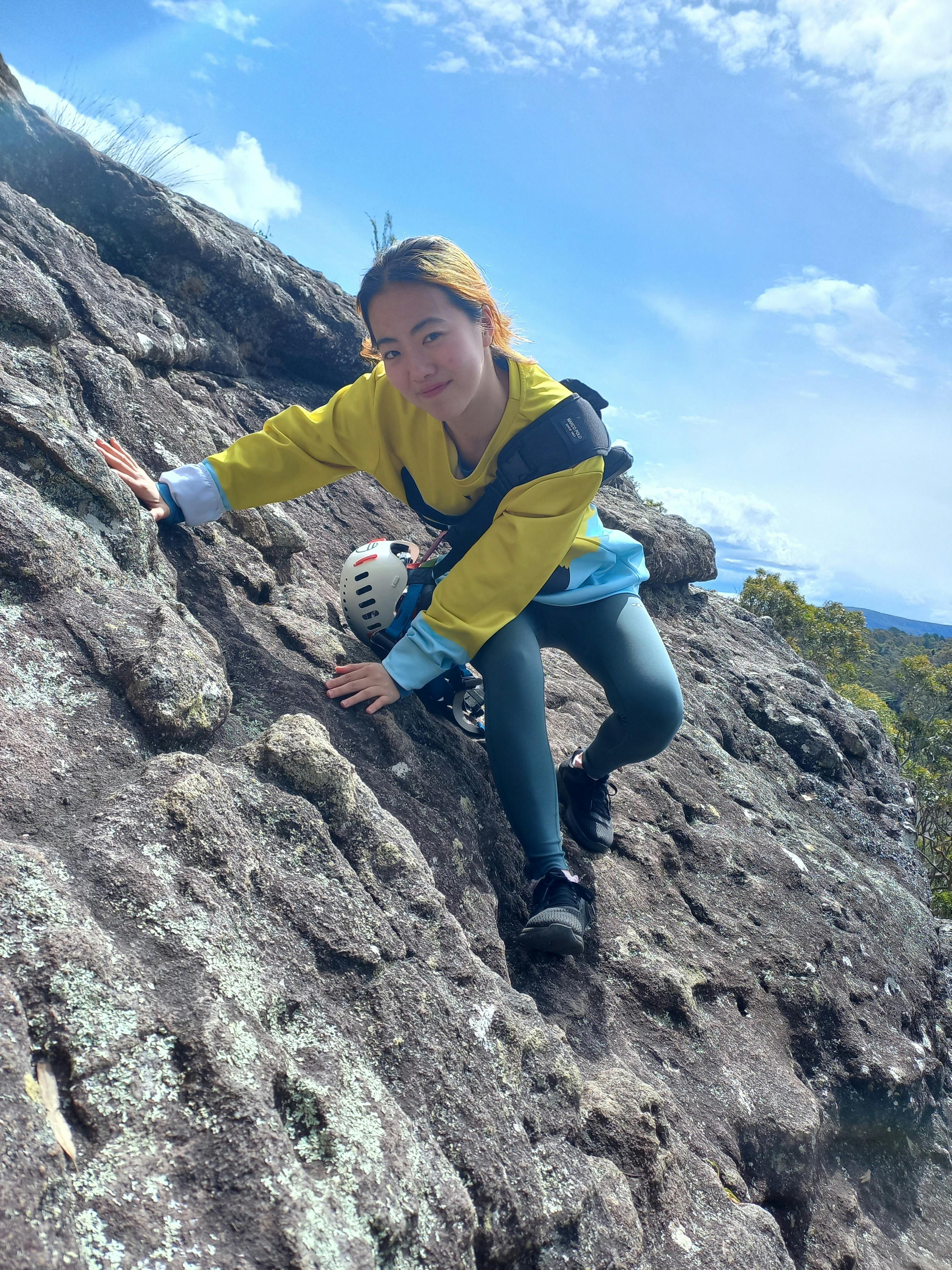 Walking in to Thompson's Point Nowra NSW