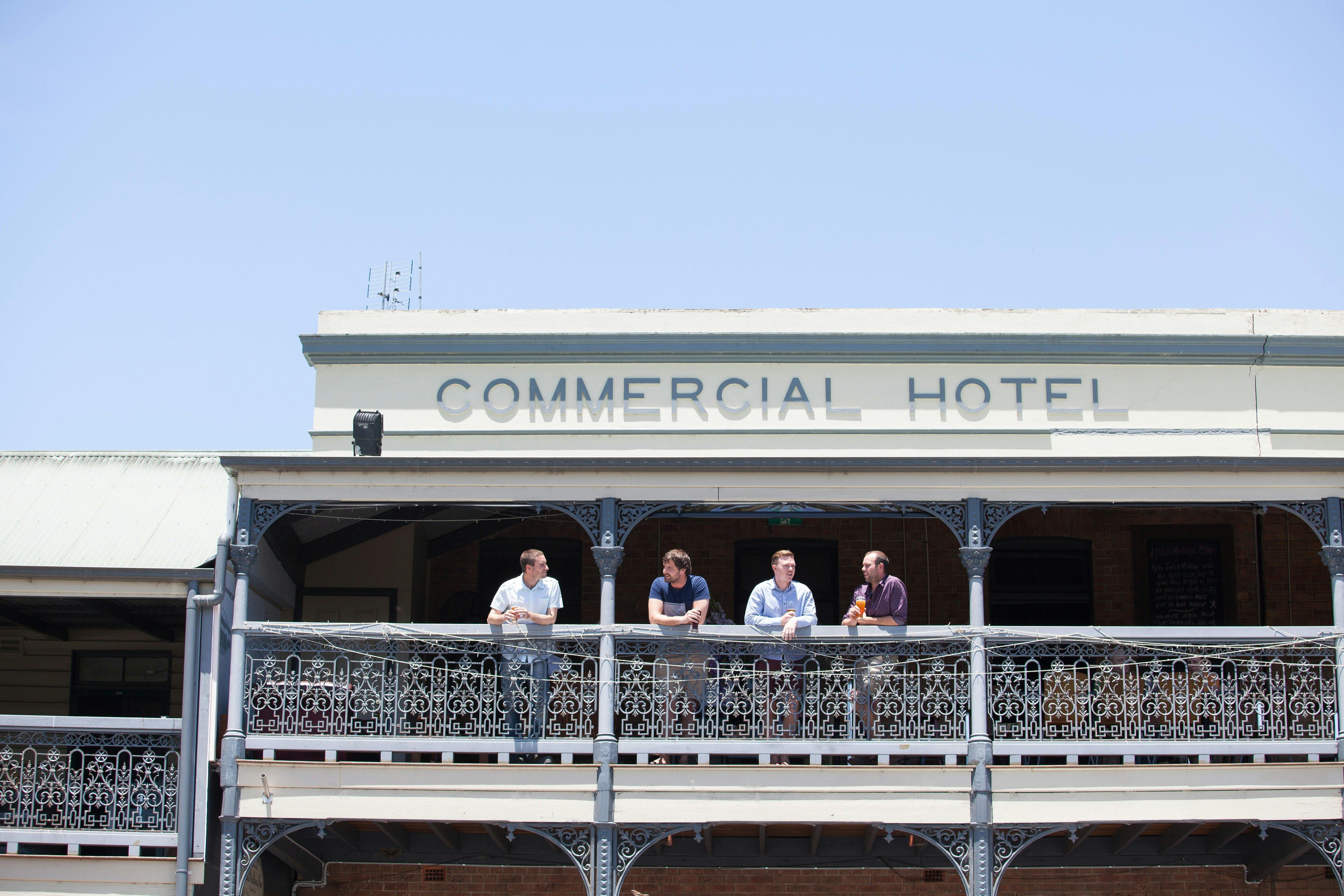 コマーシャルホテルモーペス