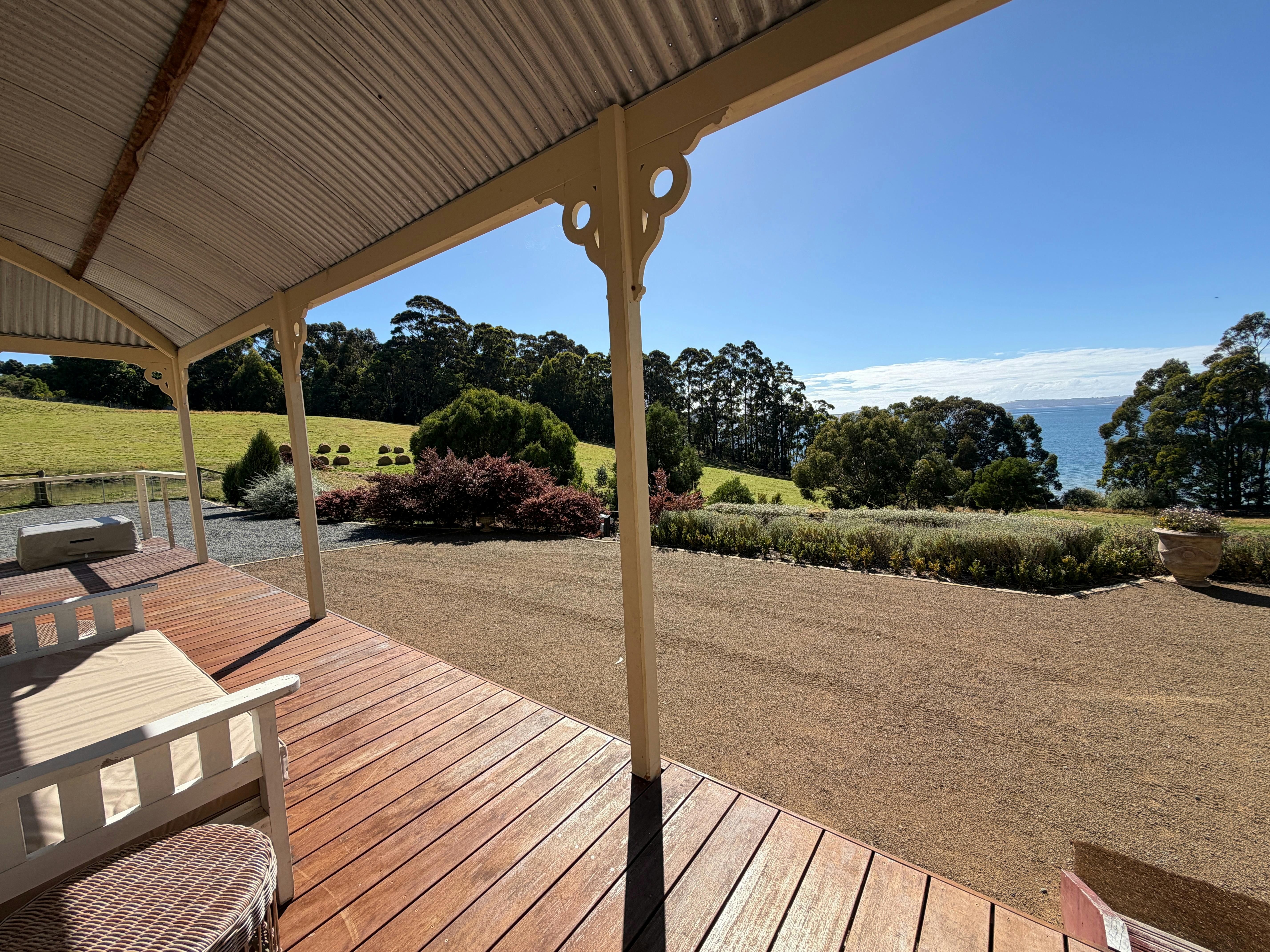The Cottage At Flowerpot View North