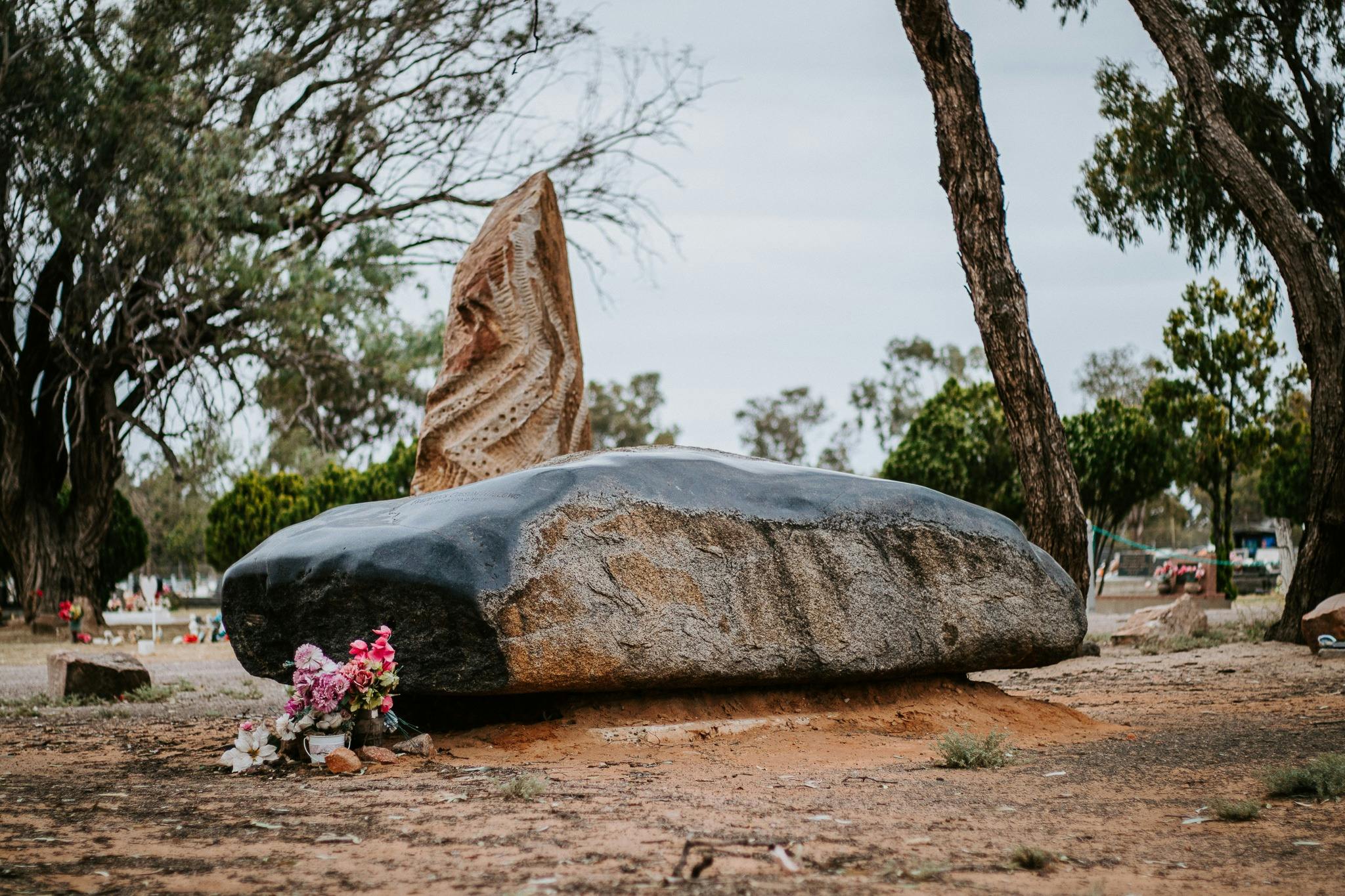 프레드 할로우의 무덤과 기념관