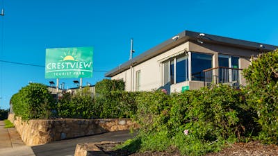 Entrance to Crestview Tourist Park