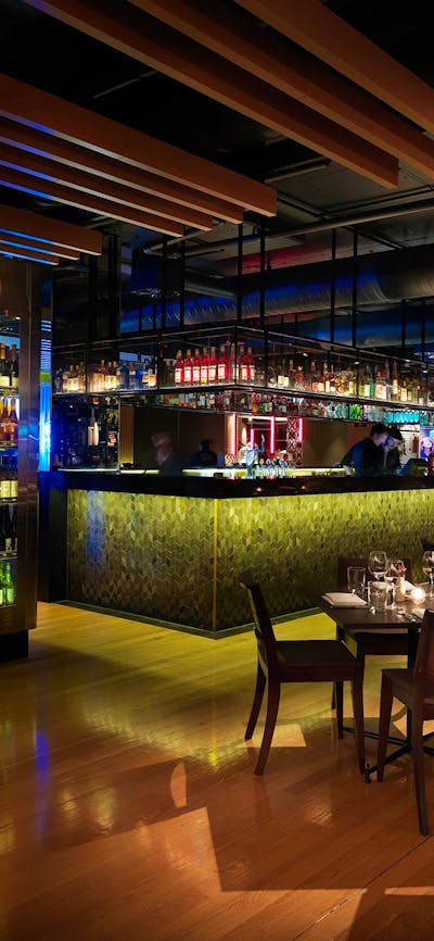 QT Canberra - Capitol Bar and Grill