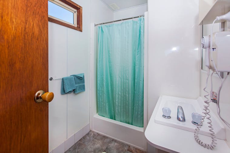 1 Bedroom Holiday Unit