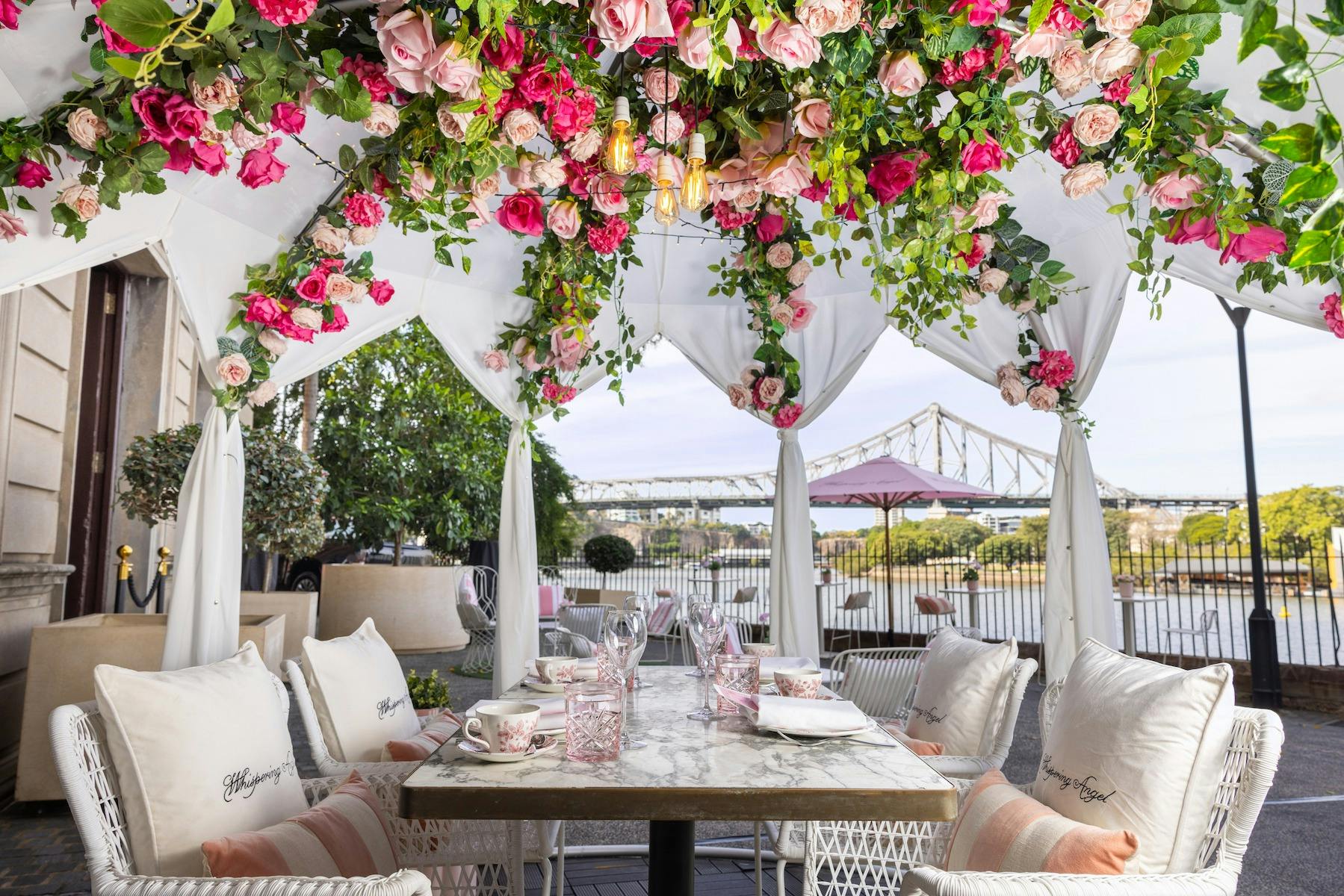 Dinning dome