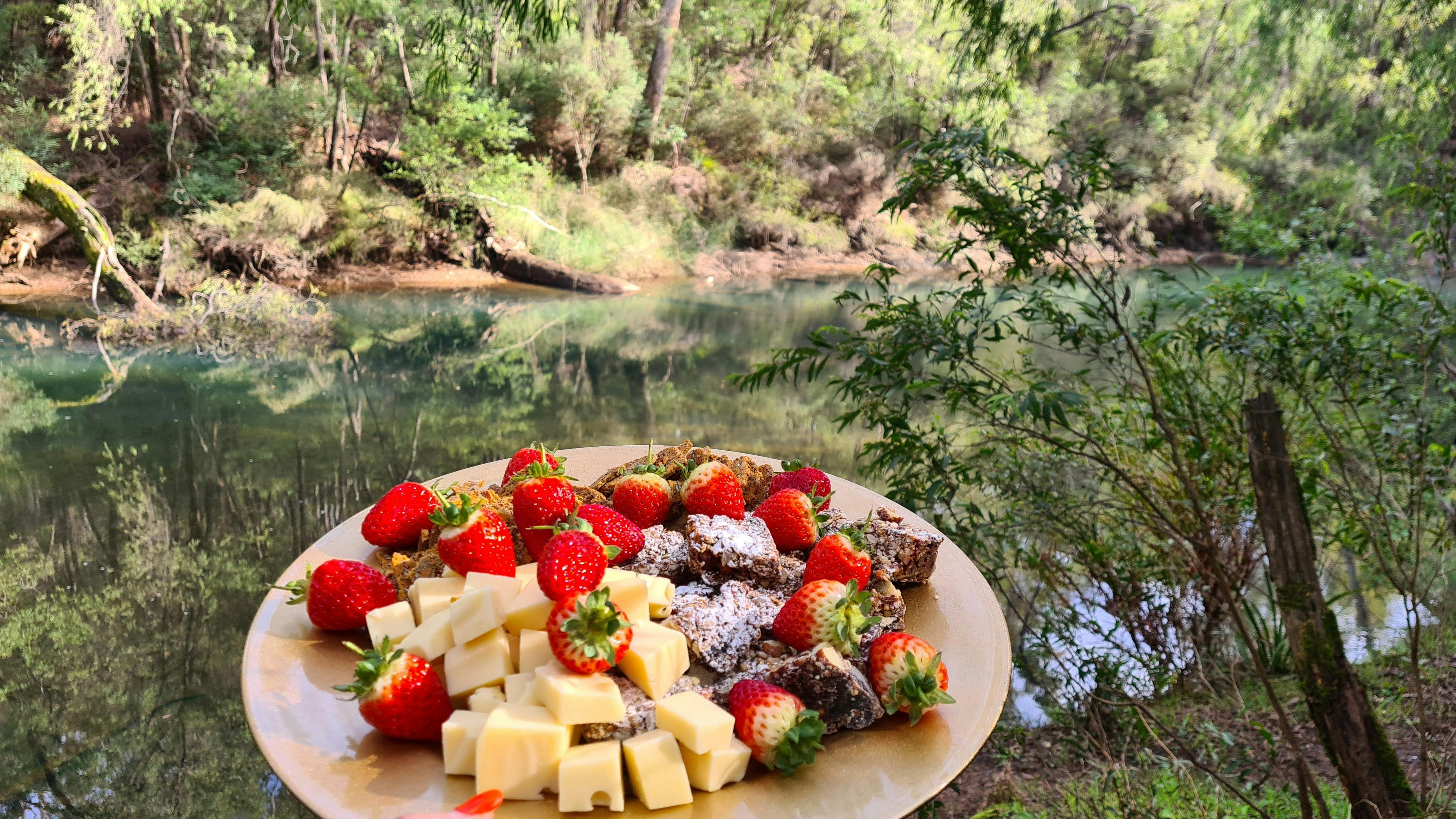 Collie Hike & Paddle Gourmet Grazing Experience