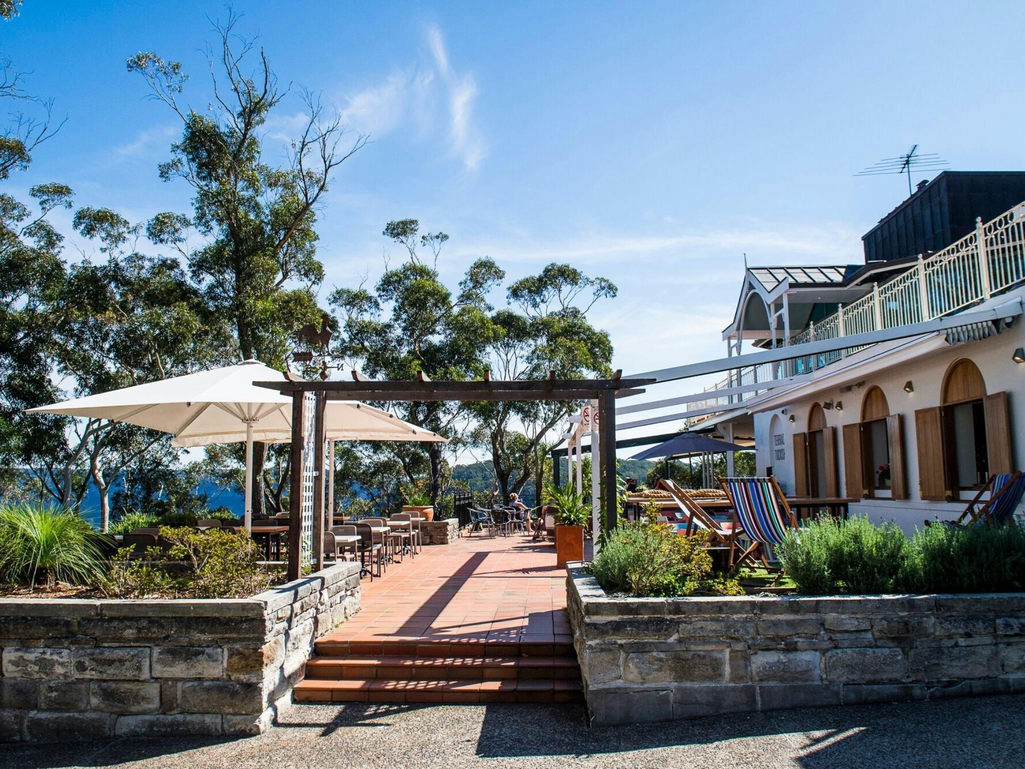 Christmas Day Lunch at The Lookout Echo Point NSW Holidays