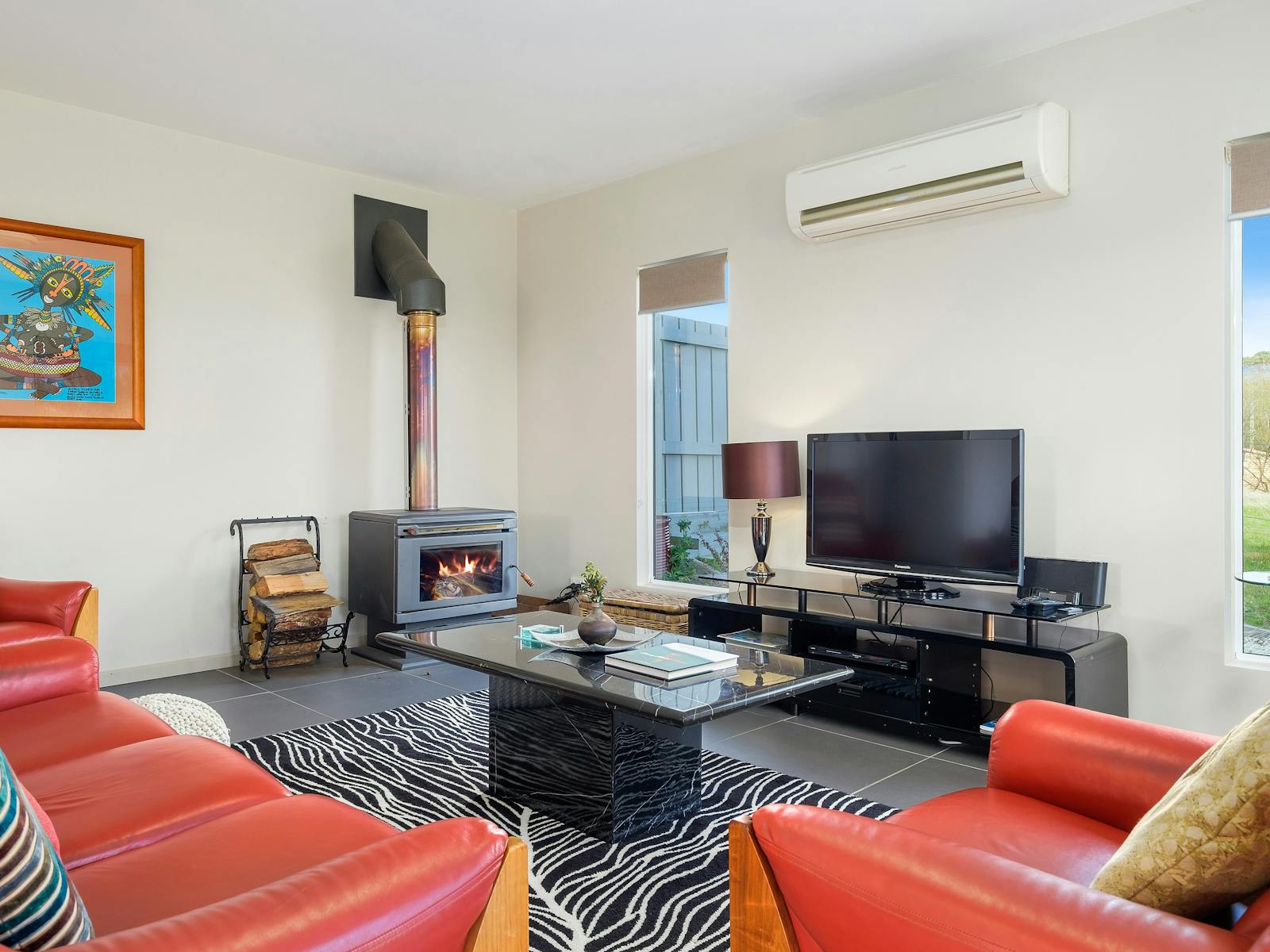 Manfield Seaside Bruny Island - Living area