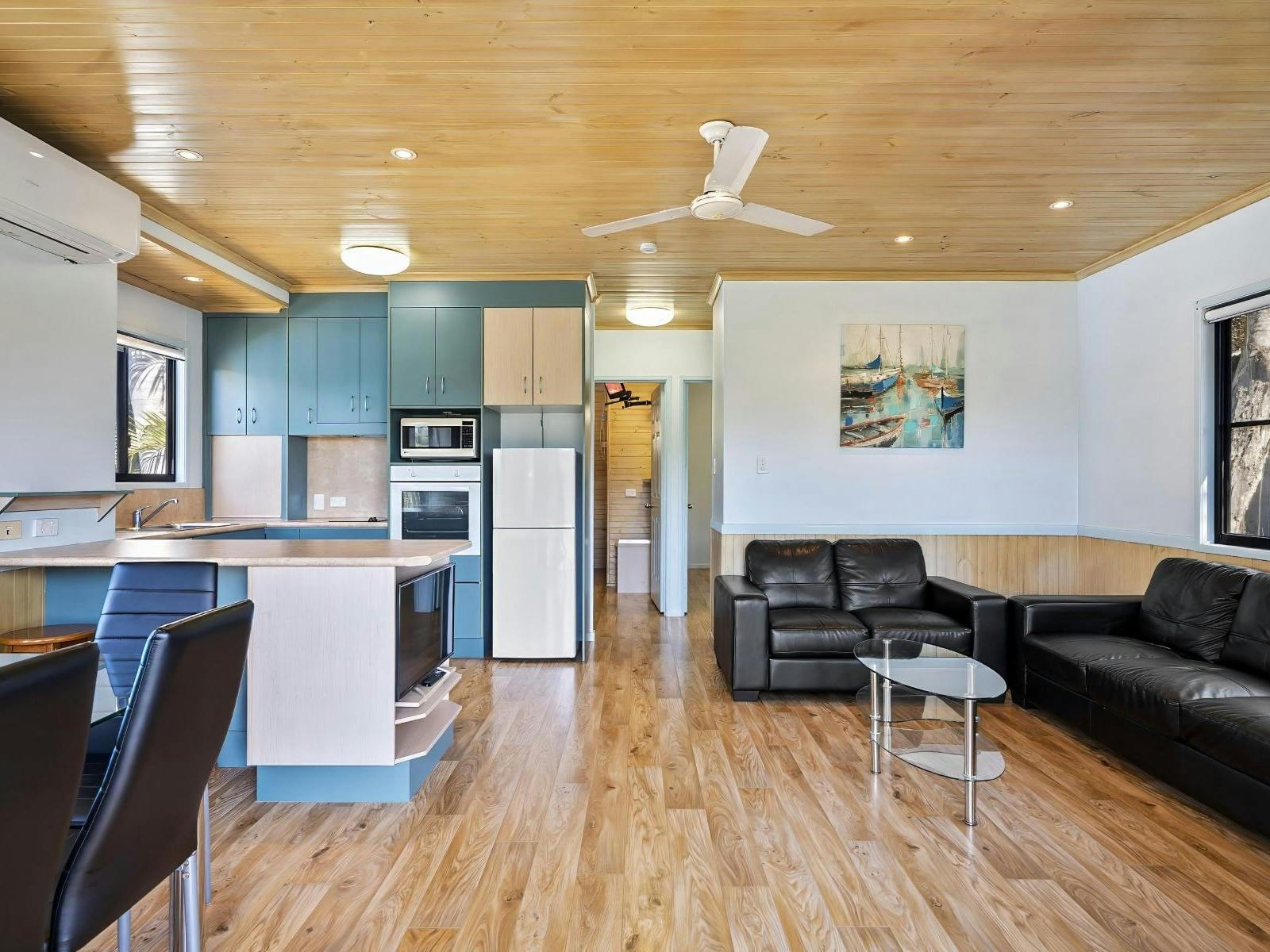 Ingenia Holidays Kinka Beach Living Area Ingenia Holidays Kinka Beach Living Area