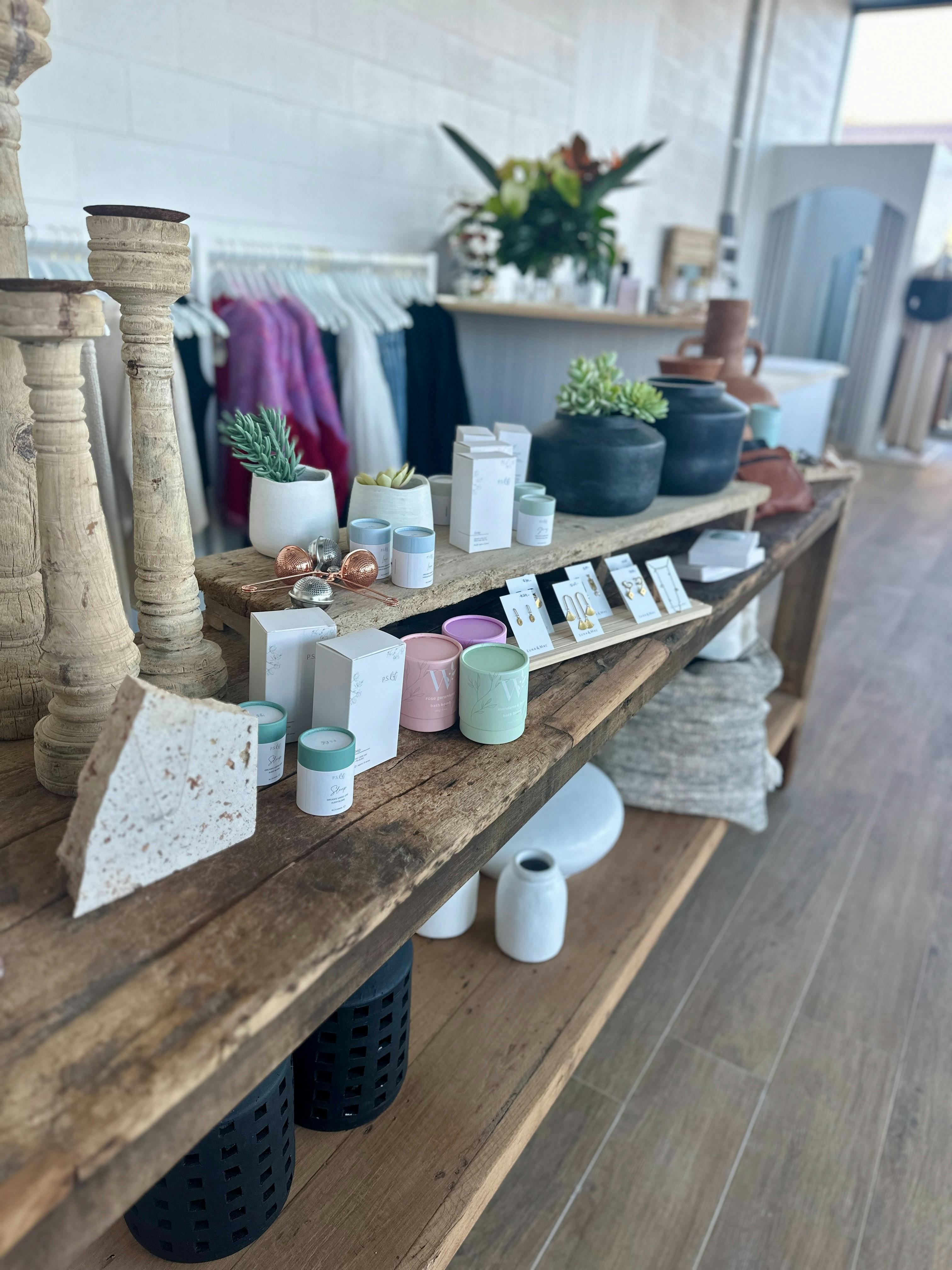 Casa Ropa Boutique - Lovely goods