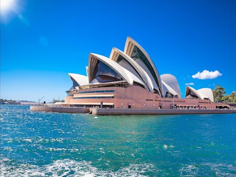 Sydney Harbour Seafood and Carvery Lunch Cruise