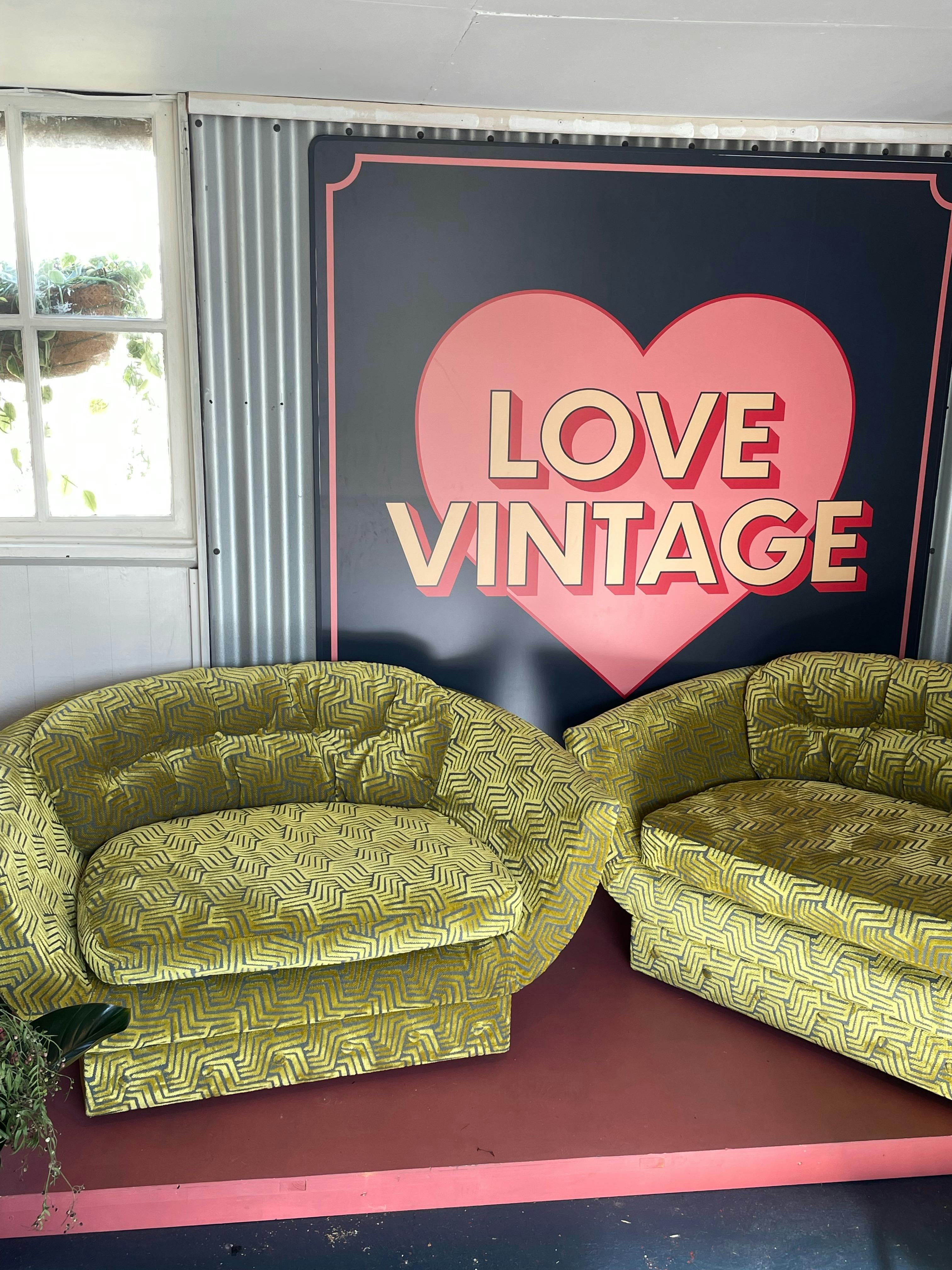 Italian love seats