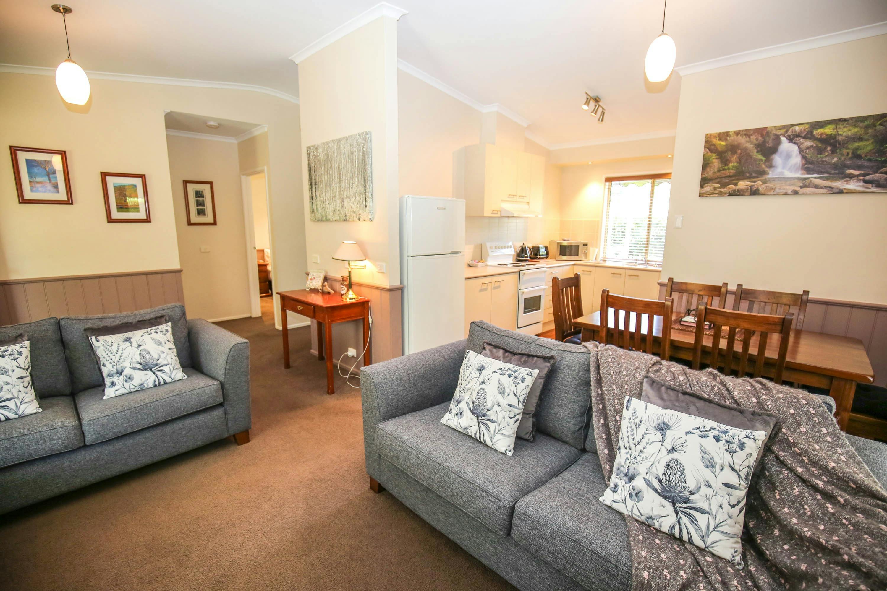 Lounge room in Silver Birches Unit 7