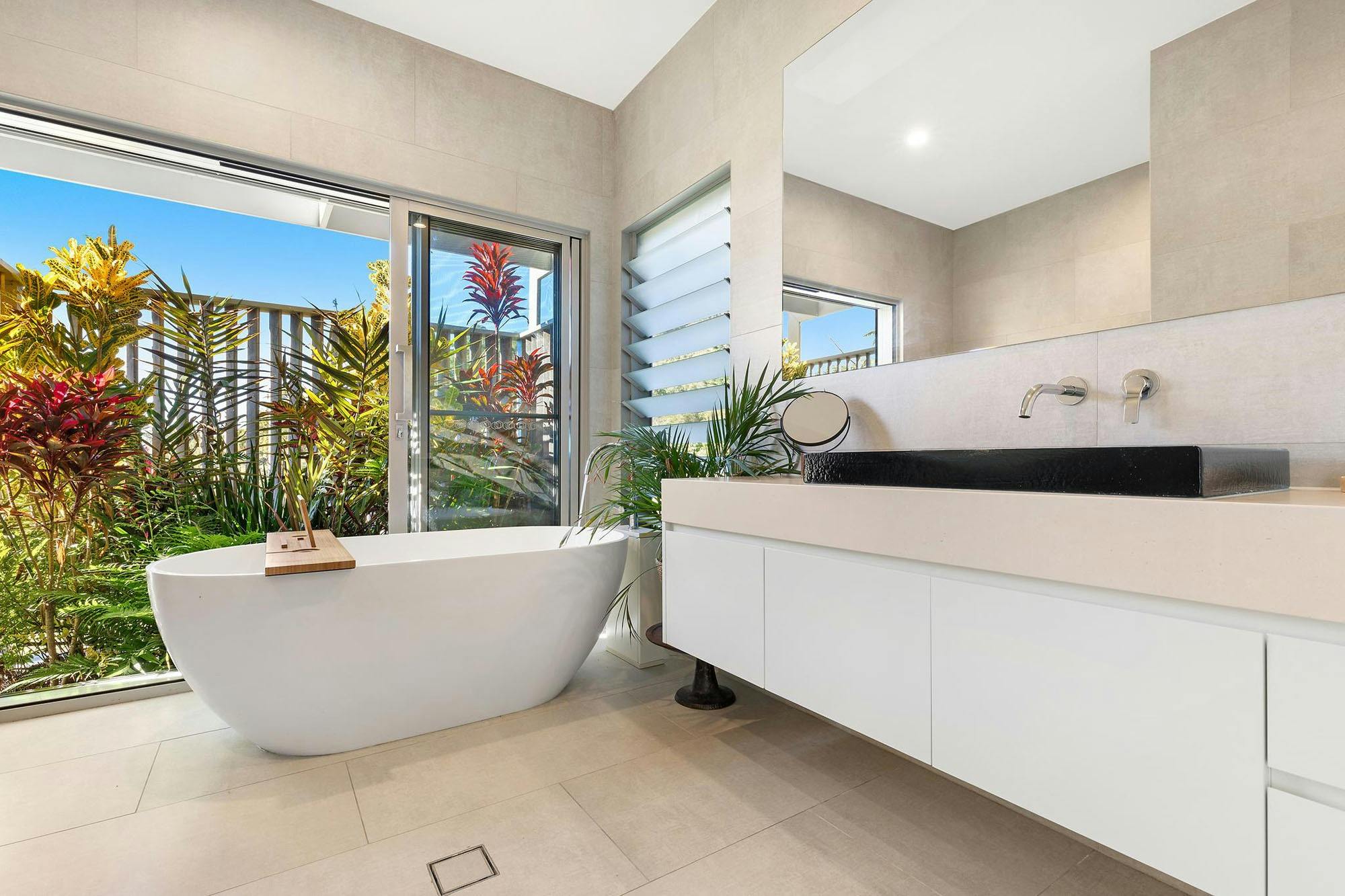 The Springs - Byron Bay - Master Bathroom