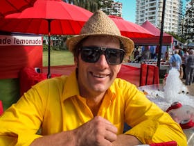 Broadbeach Art and Craft Markets