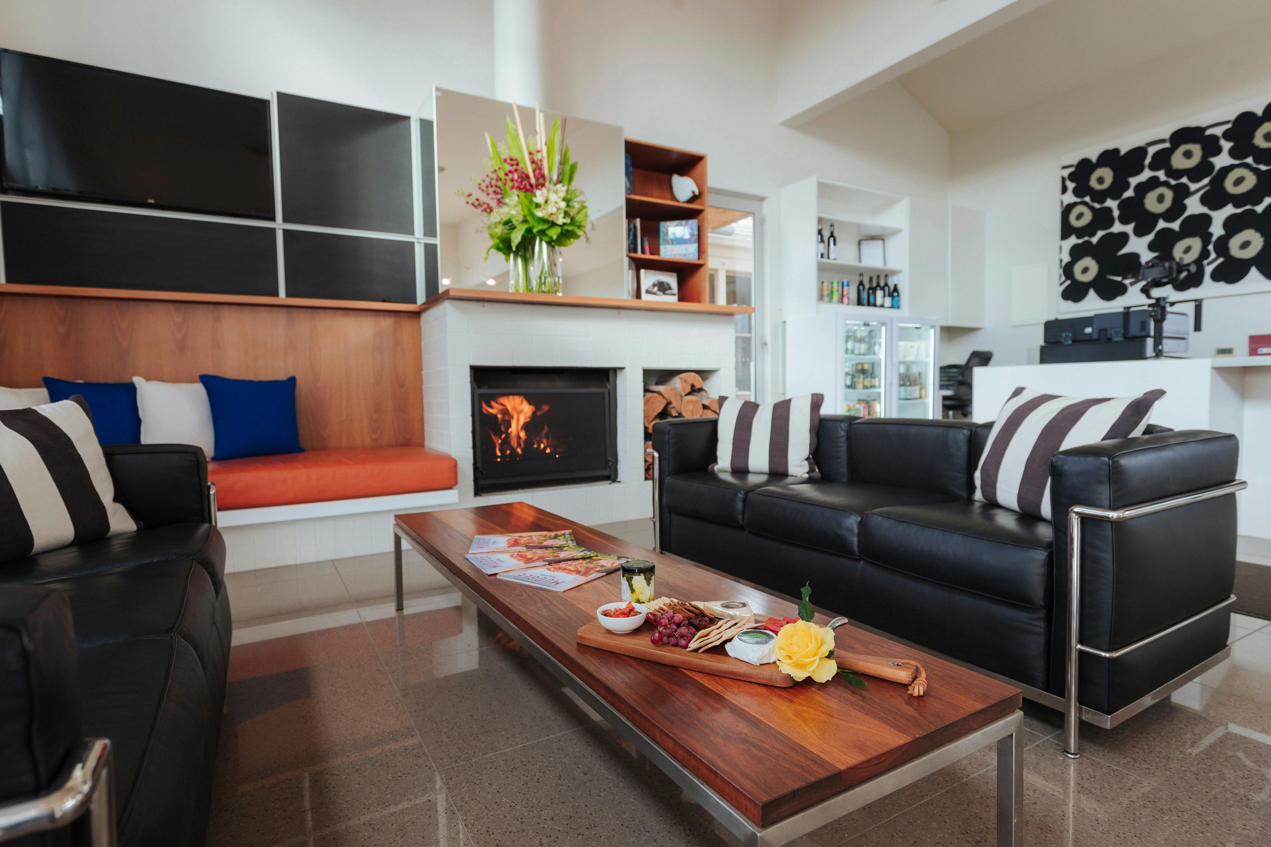 Reception and Bar area