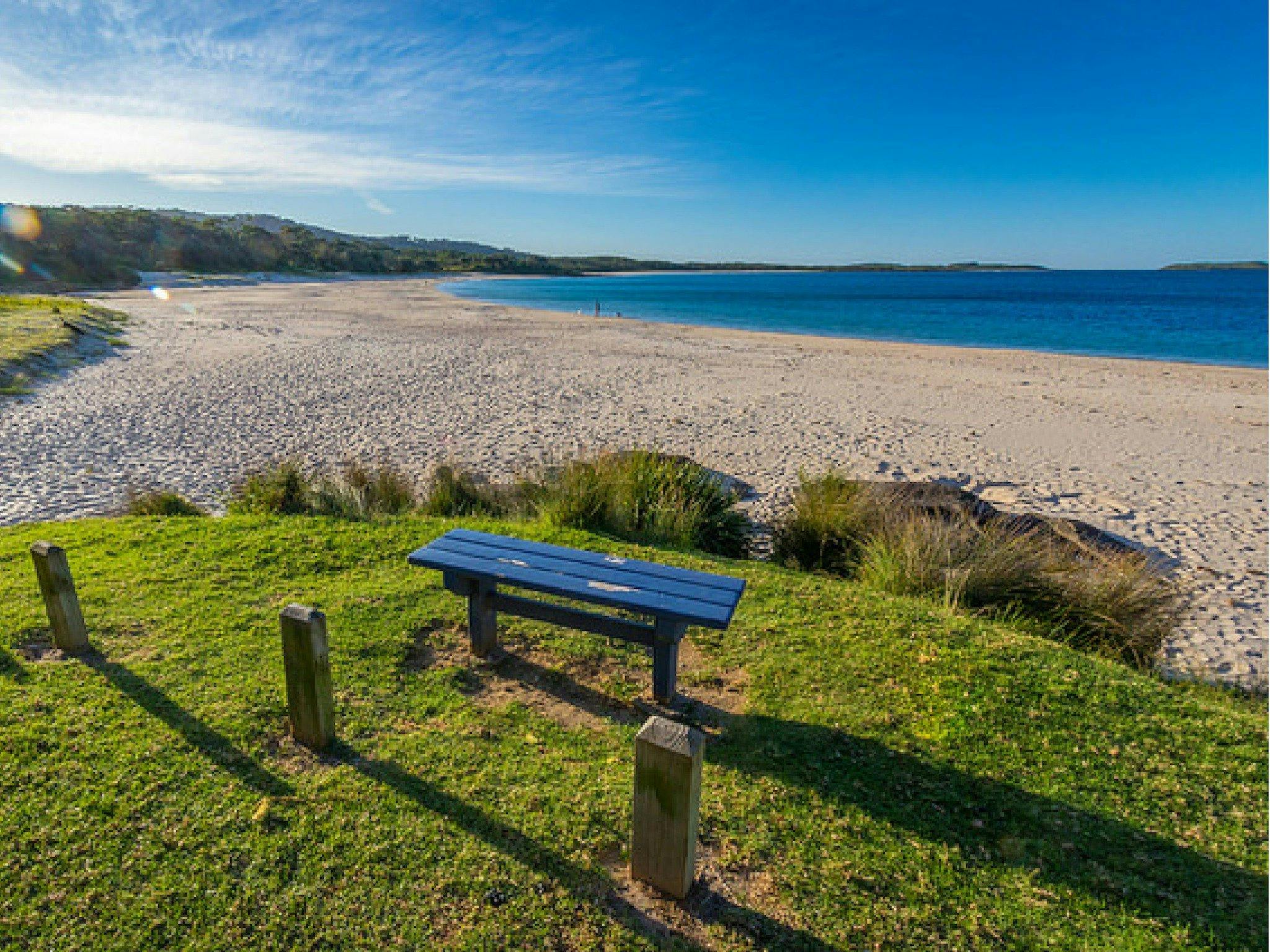 kioloa beach, seat, grass